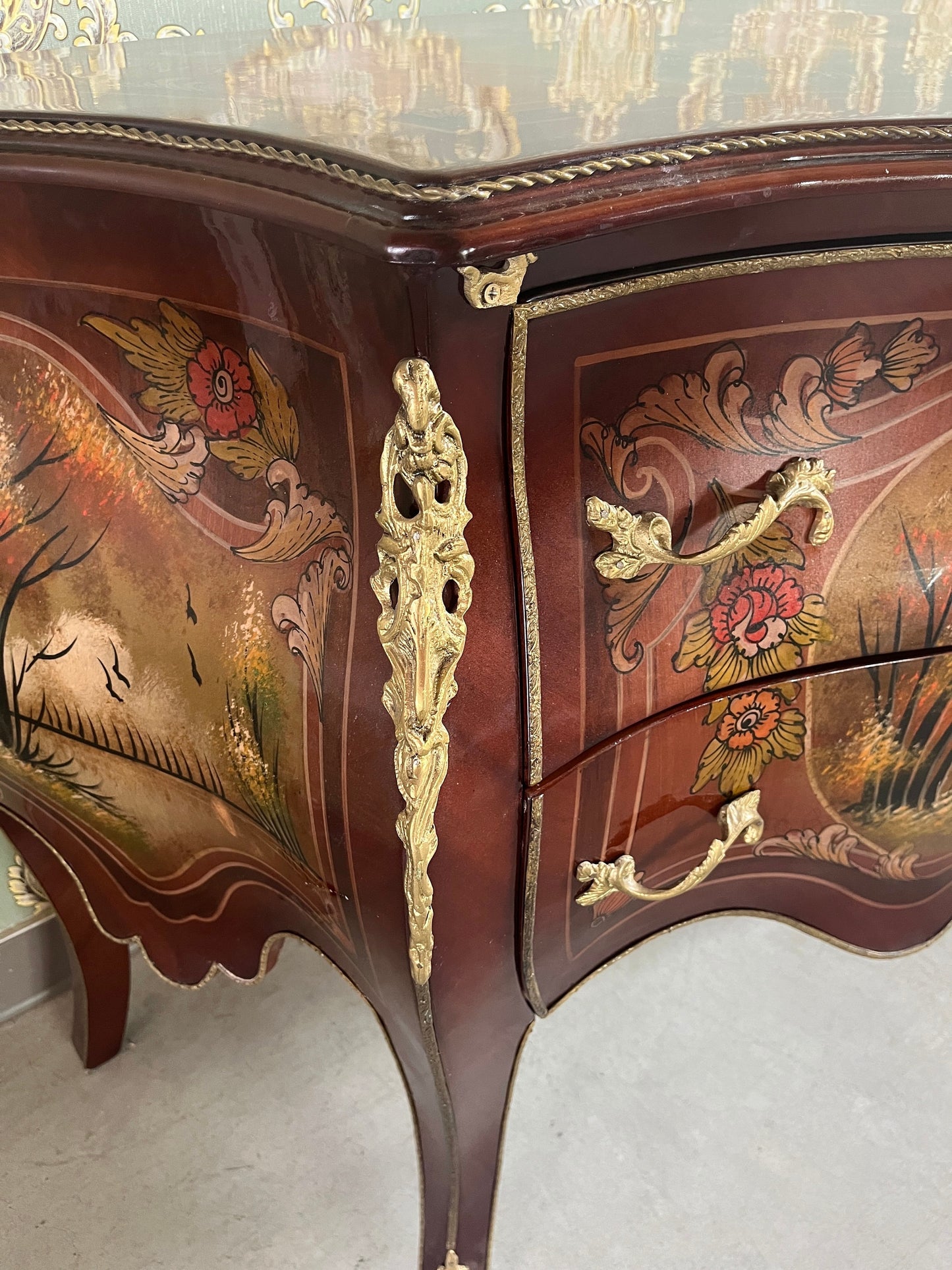 Chest of Drawer Set French Baroque Style Dresser & Night Stand Set Oil Paintings at Top Nostalgic Style Cabinet for Bedroom Decor