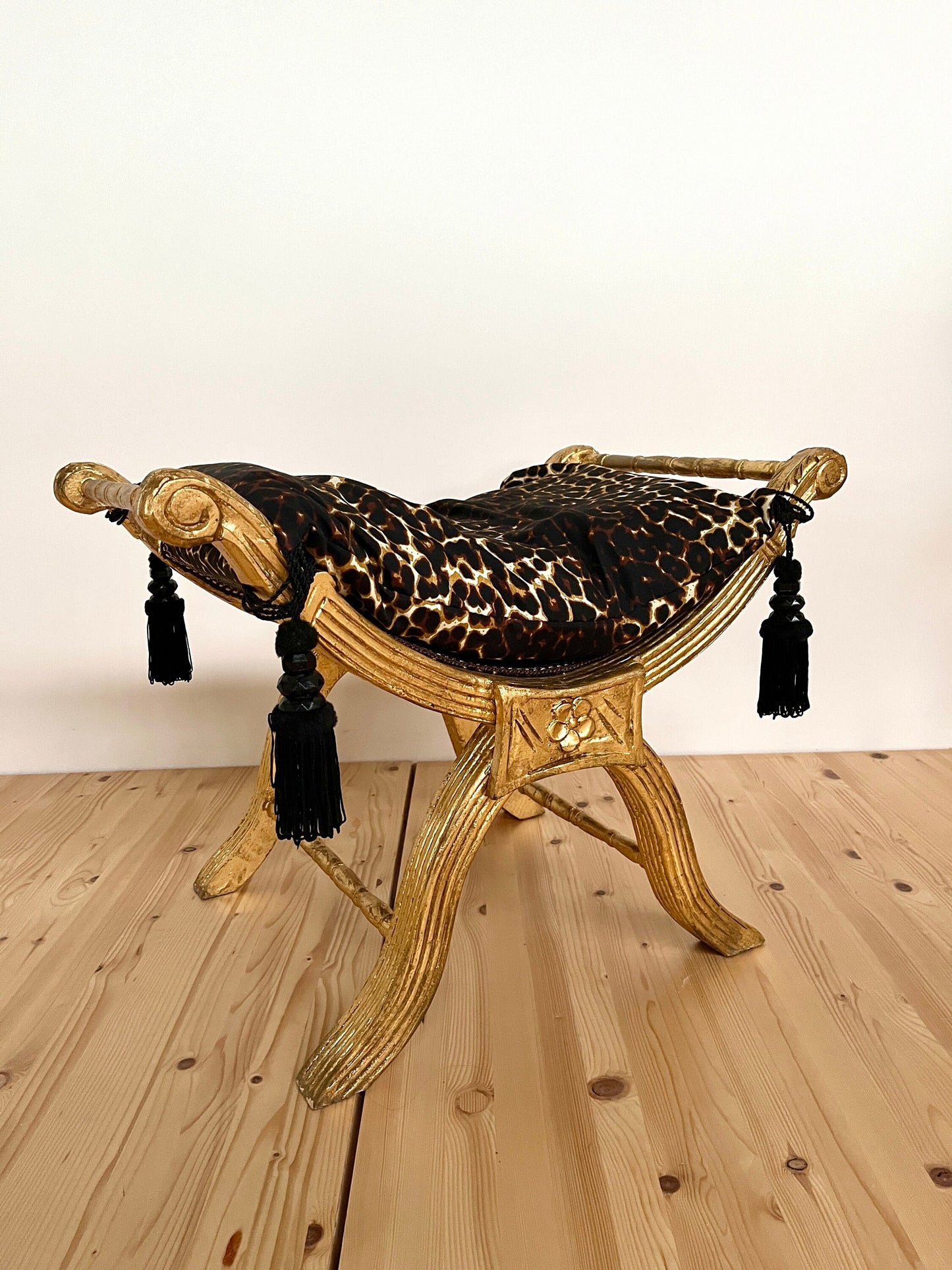 Foot Stool French Louis XV Antique Style Ottoman Retro Baroque Style Hocker with Tassels Bordeaux Gold Leopard Print Seated in Gold Finish
