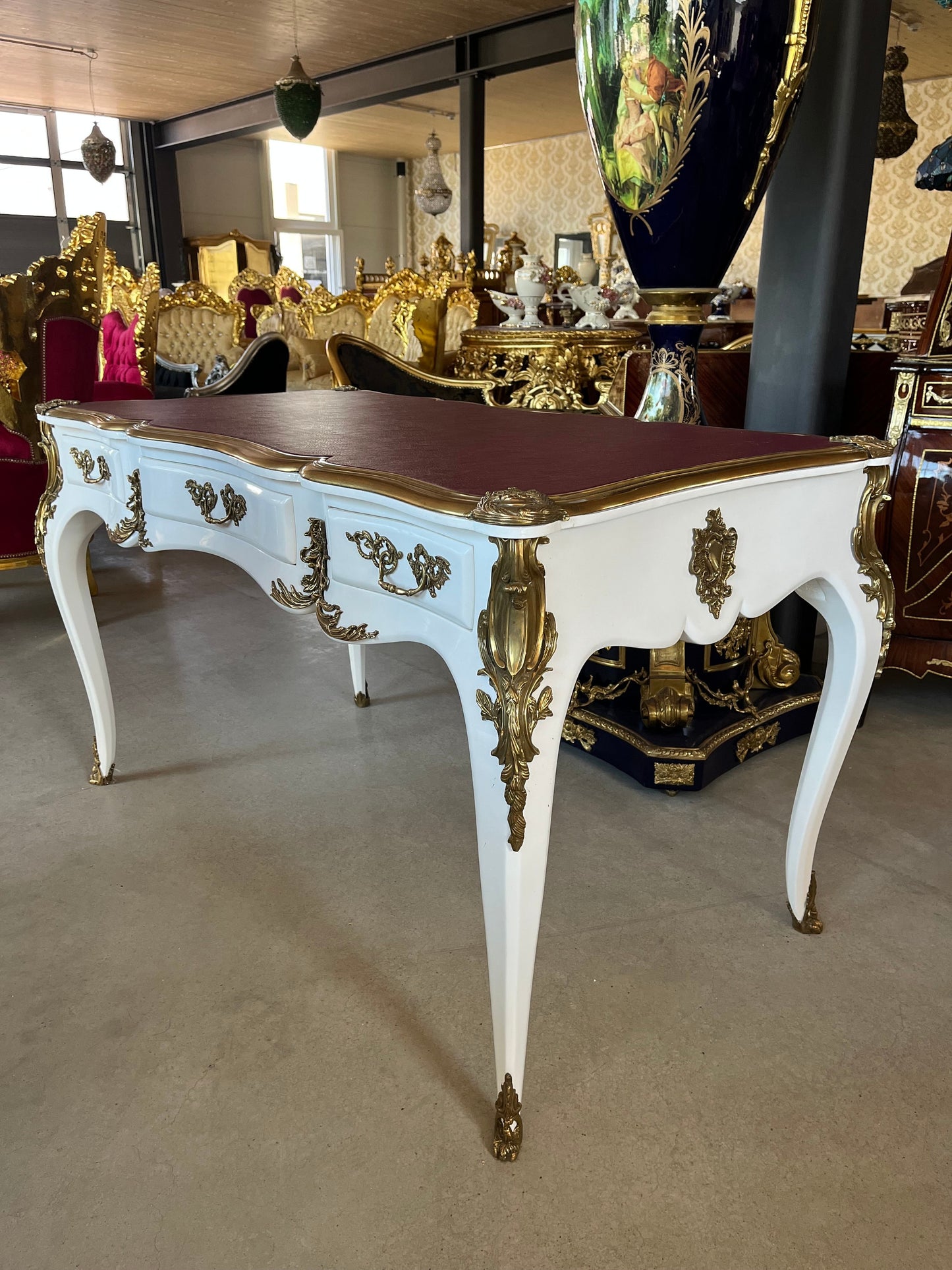Luxurious Wooden Desk Antique Baroque Style Writing Desk with Bronze Ornament Lacquered in White & Top Surface in Bordeaux Color - LIMITED