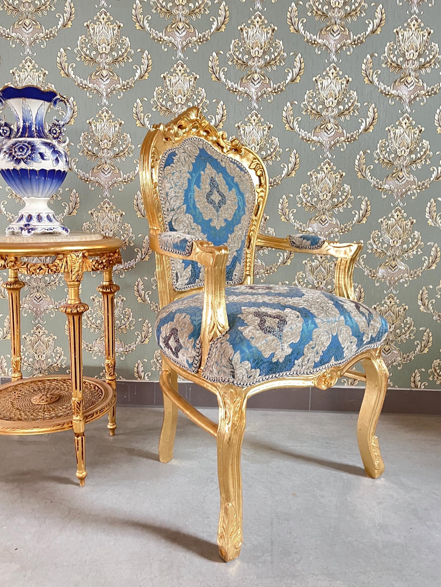 Accent Armchair Louis XV Style Velvet Chair Retro Baroque Rococo Style Armchair in Green Velvet Pattern for Home Decor for Store Display