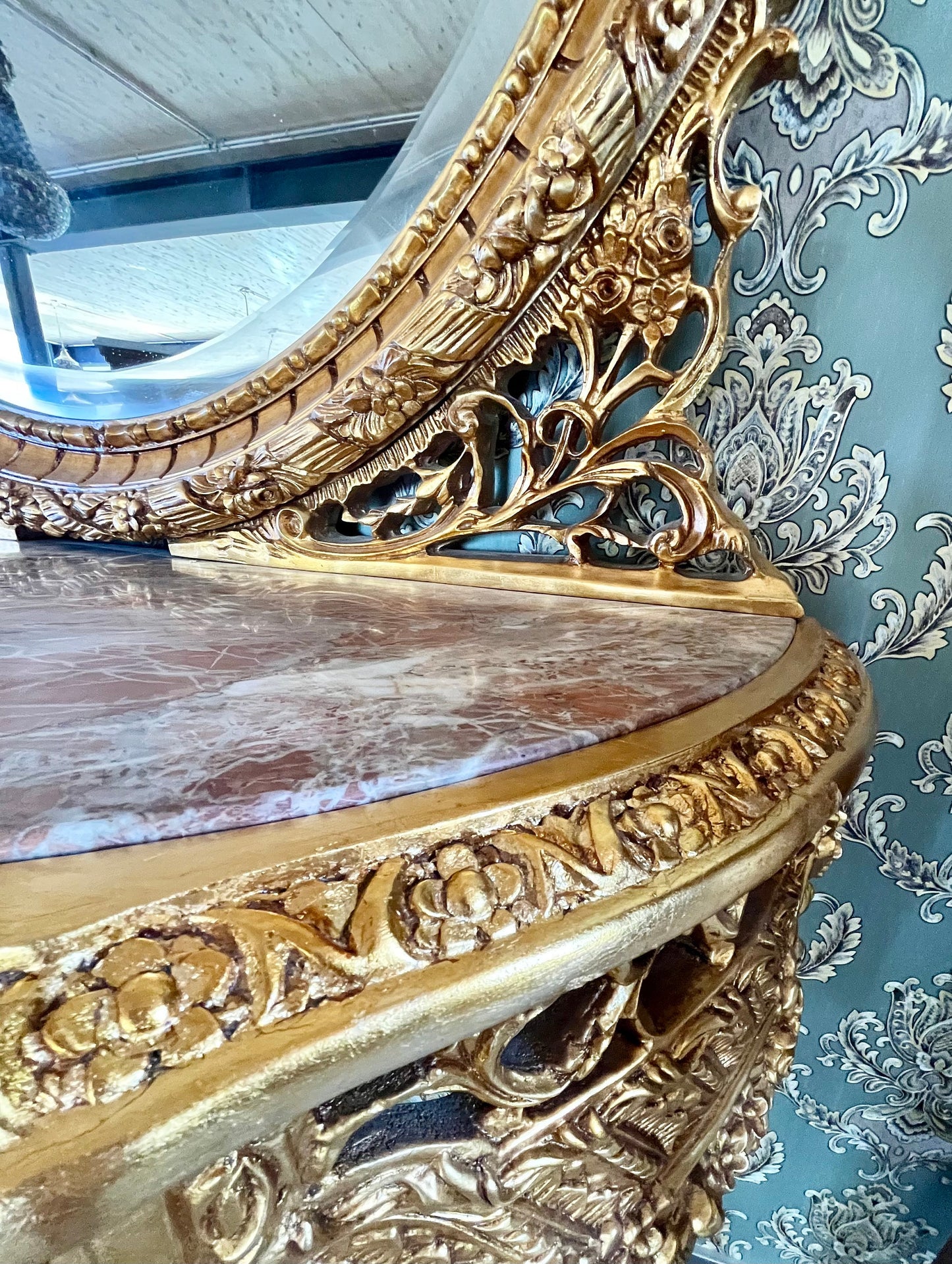 Console Table & Round Mirror Royal Baroque Antique Style Console Table Marble Top in Gold Finish for Villa House Hotel Lobby Decor