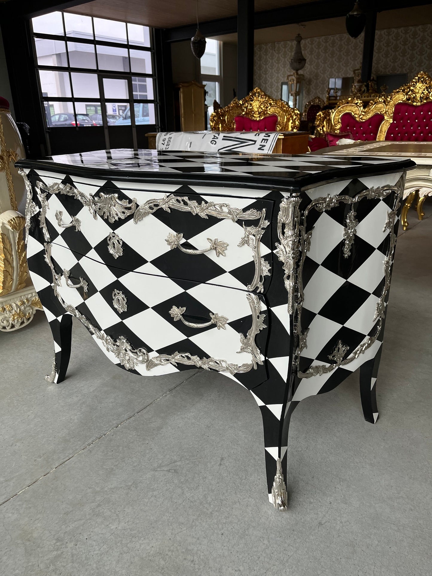 Chest of Drawer Louis XV Style Dresser in Black Diamond Print Chest of Drawer Retro Baroque Style with Brass Ornaments for Bedroom Decor