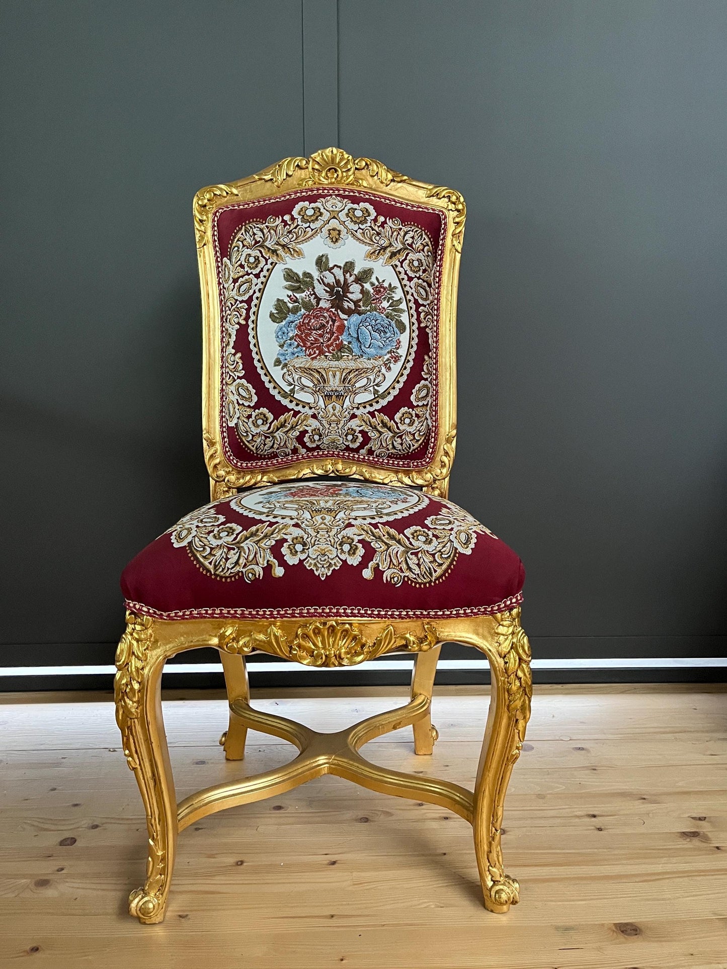 Accent Chair Antique Style Gold Finish Dining Chair Red Baroque Rococo Style Chair in Red Italian Baroque Style for Home