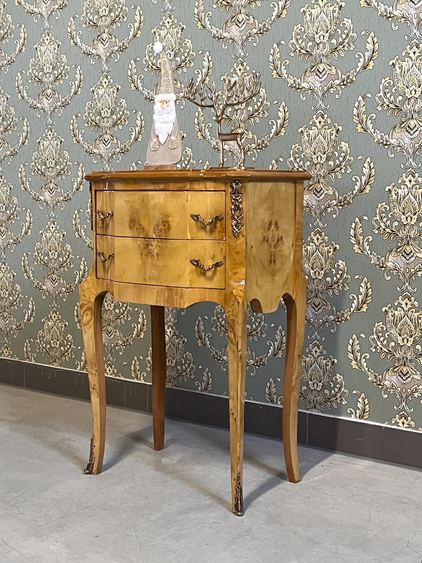 Night Stand Nostalgic Antique Style Kommode Retro Baroque Style in Yellow Small Chest Of Drawer Niche Beautiful Style Bedside Home Decor