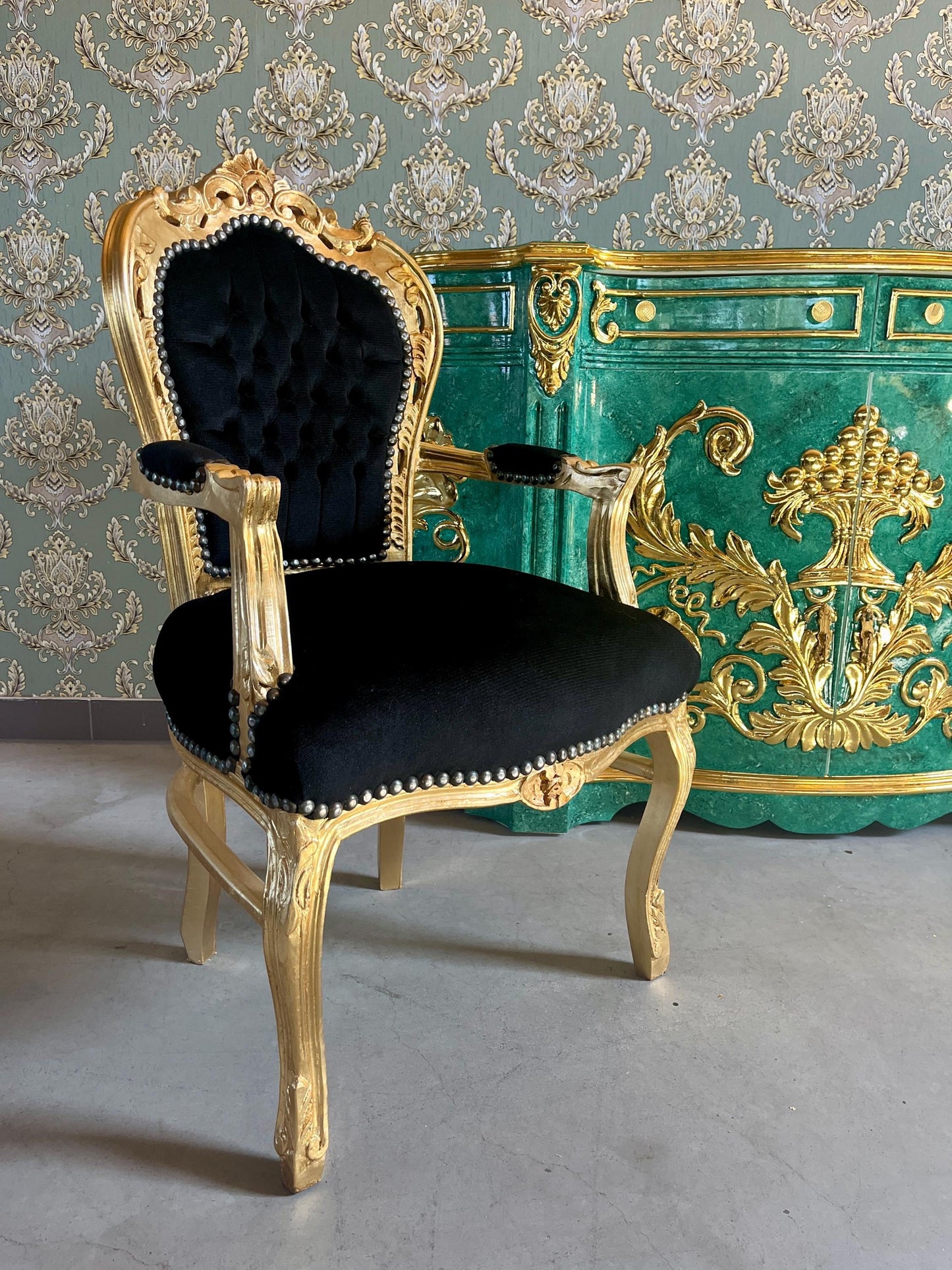 Armchair French Louis Style Black Velvet Chair Antique Style Baroque Rococo Style Armchair in Gold Finish Velvet Black for Home