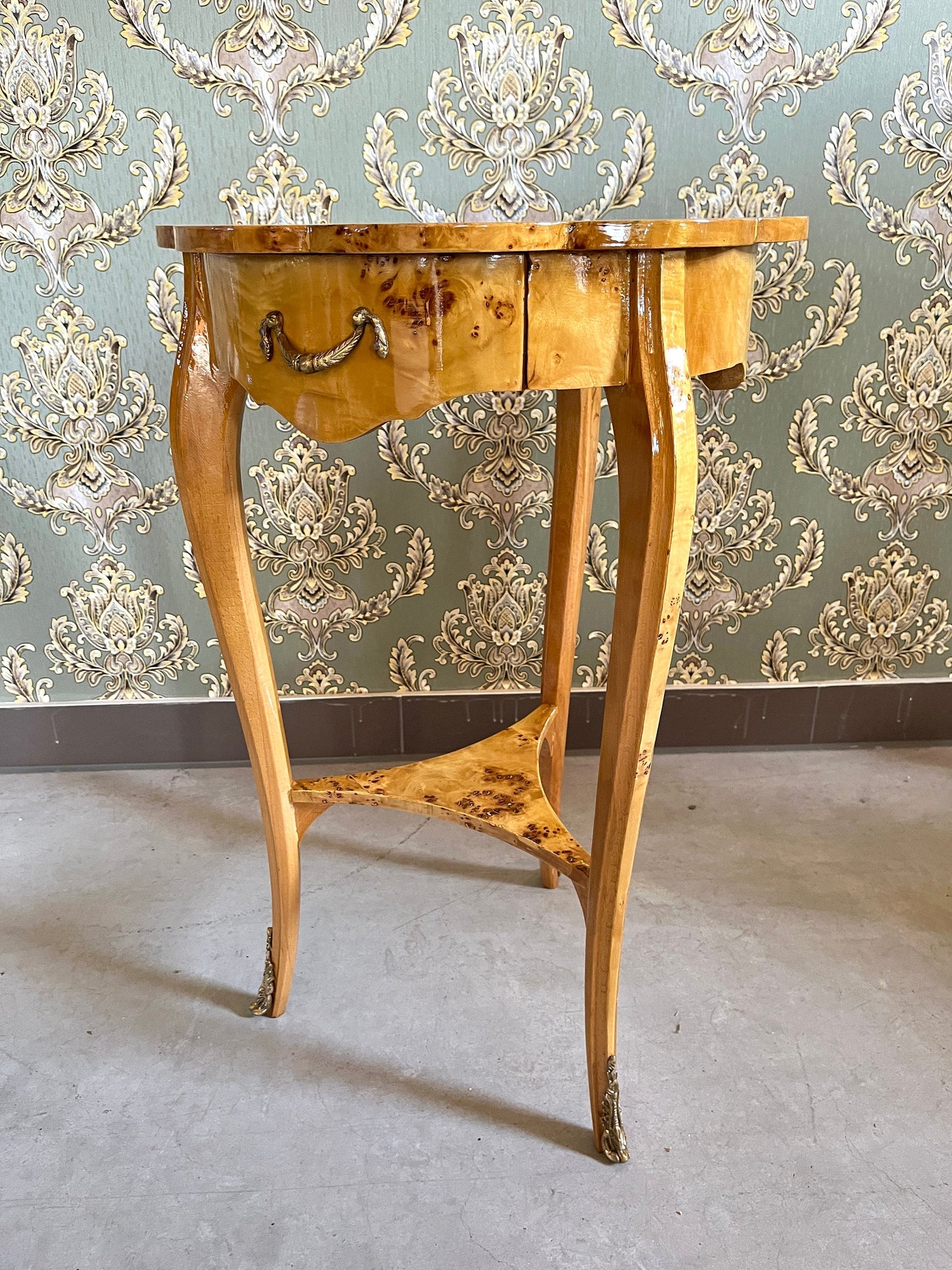 Small Side Table Italian Baroque Style in Wooden Brown Coffee Table Nostalgic Small Living Room End Table Handmade Yellow Veneer Home Decor