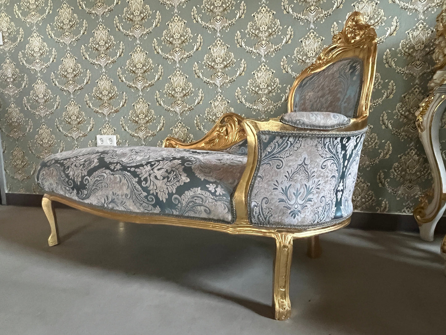 Chaise Longue Blue Velvet French Louis XV Antique Style Bench, Velvet Longue Retro Baroque Style Bench for Lounge Room, for Bedroom Decor