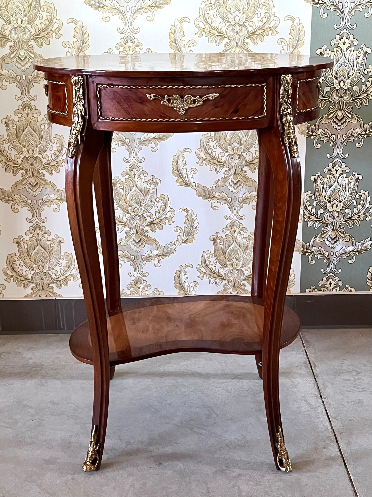 Side Table French Antique Style Wooden Brown Oval Shape Table Retro Baroque Style for Home Decor
