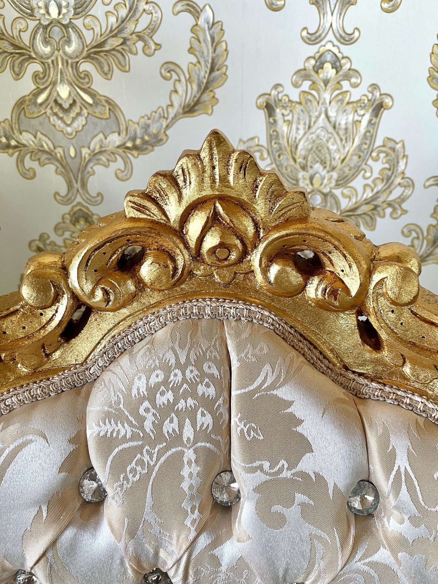 Accent Chair Beige Jacquard Fabric French Baroque Chair Rococo Style Chair Antique Style Reproduction Dining Chair Beige Jacquard Fabric