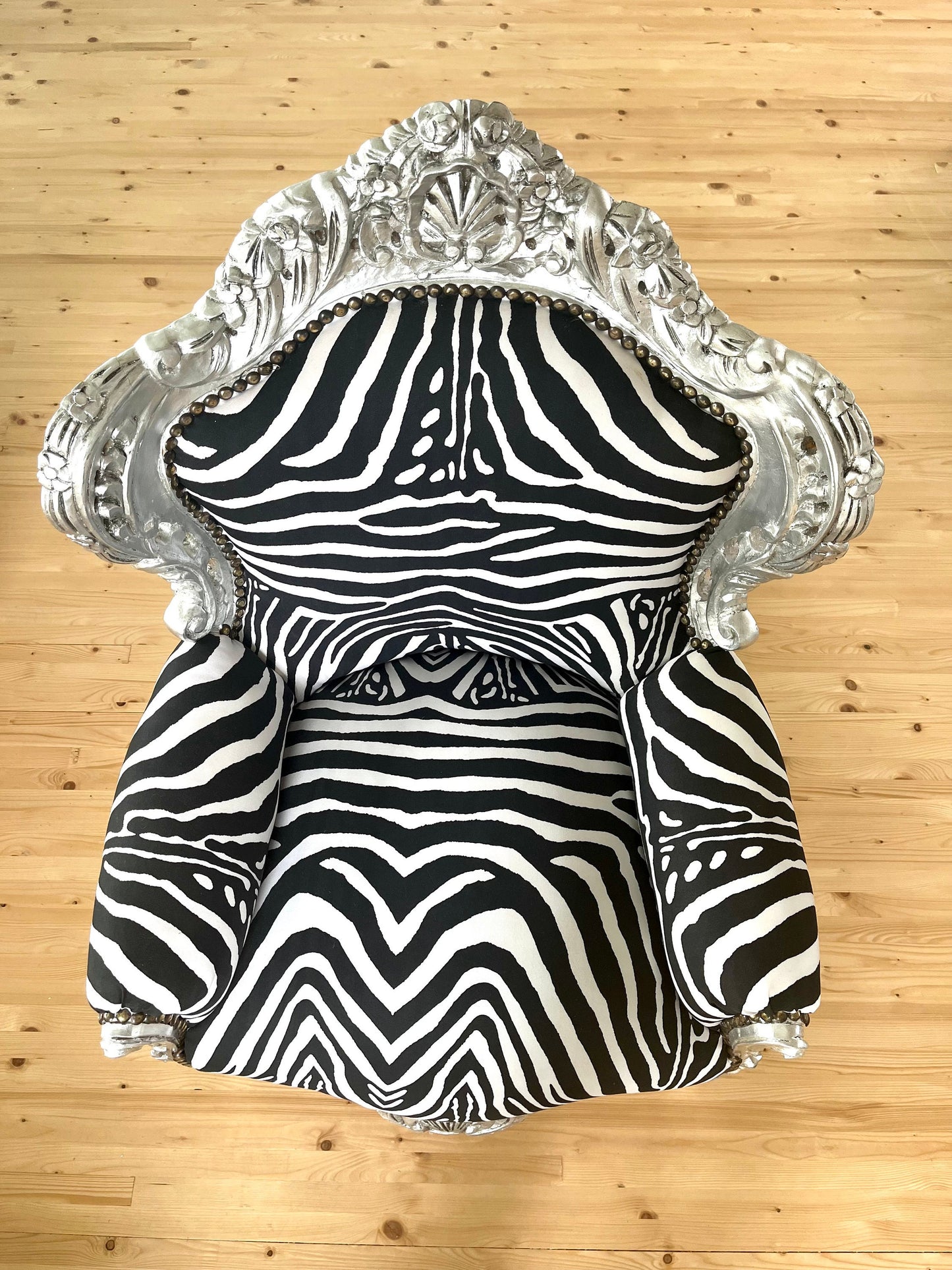 Barock-Sessel im französischen Rokoko-Stil / Baroque Armchair in French Rococo style- Black Zebra