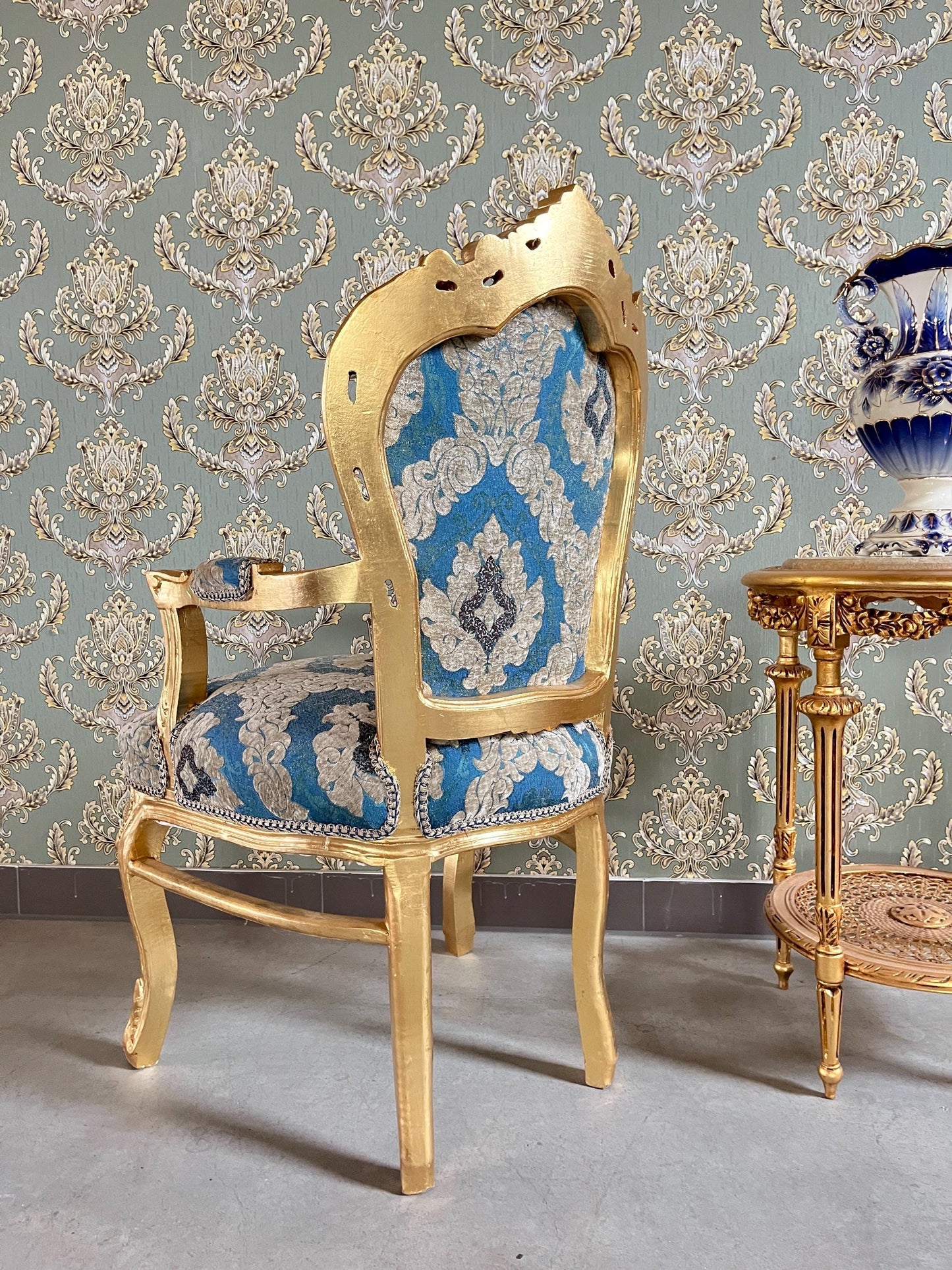 Accent Armchair Louis XV Style Velvet Chair Retro Baroque Rococo Style Armchair in Green Velvet Pattern for Home Decor for Store Display