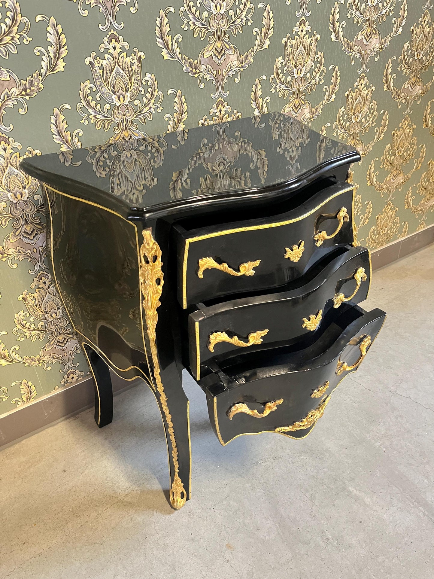 Black Night Stands French Baroque Style Chest of Drawers in Handmade Bedside Table Retro Baroque Rococo Style for bedroom for New Home Decor