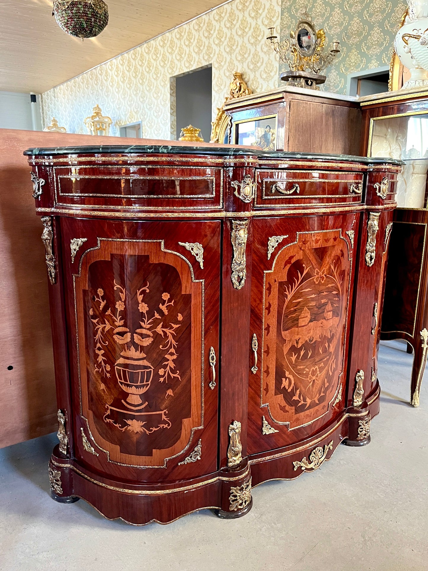 Wooden Cabinet Nostalgic Antique Style with Marble Slab Top Retro Baroque Style Cabinet for Home Decor or Commercial Decoration