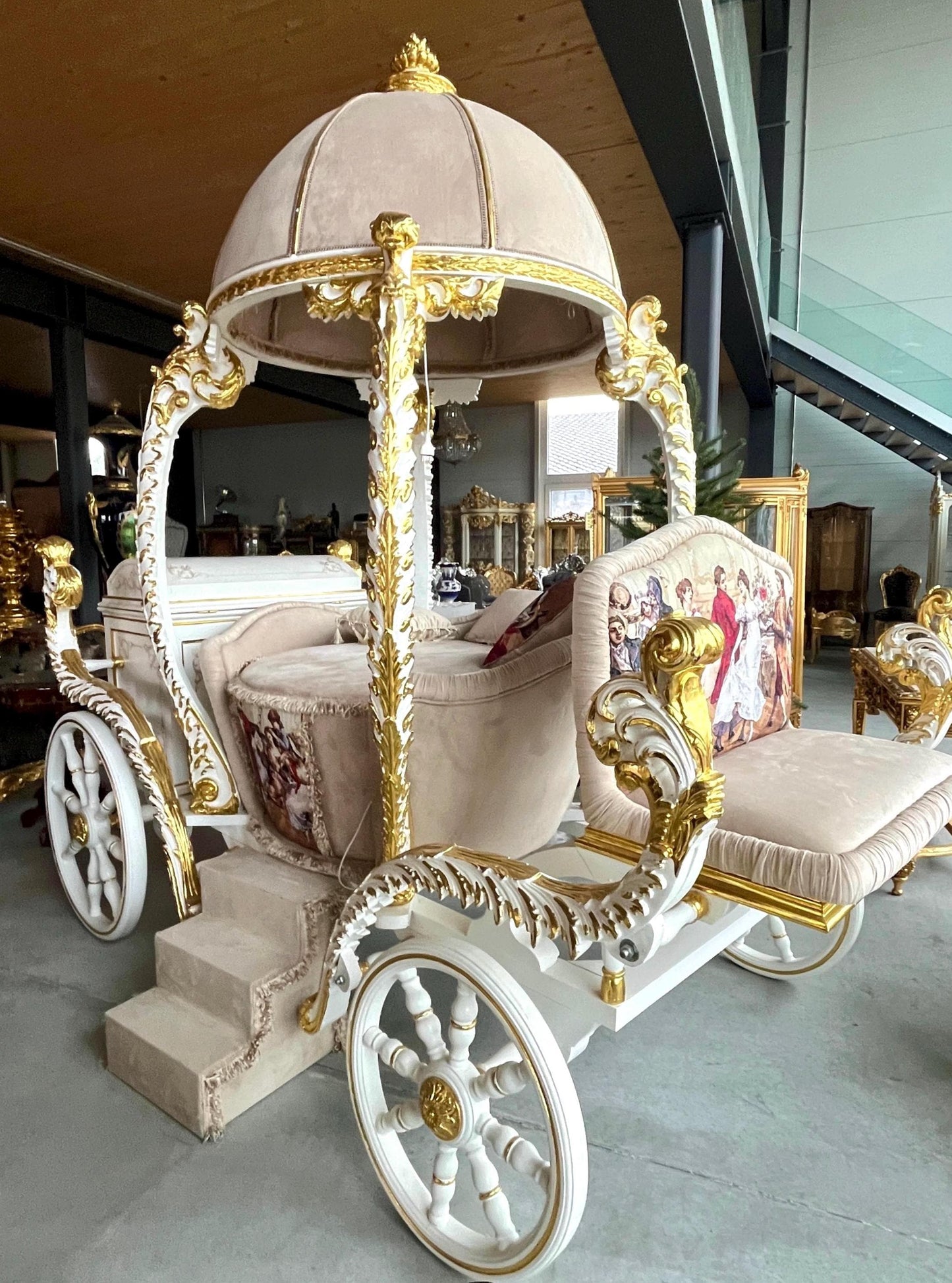 Horse Drawn Carriage Fairy Fair Look Retro Baroque Style In Beige Velvet Wooden Carriage For Wedding Party Event or Commercial Decoration