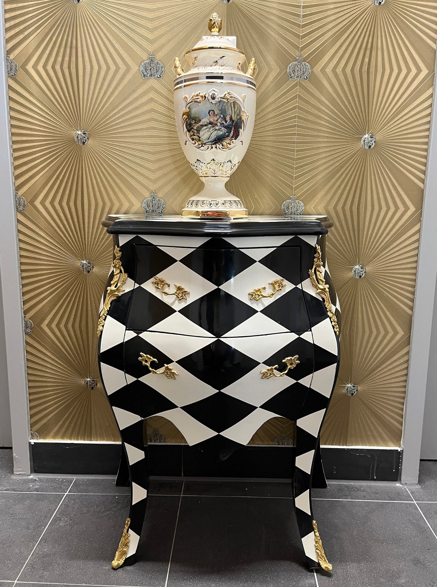 Night Stand Deluxe French Louis Baroque Style Chest of drawer in Black Diamond Print Bronze Handle Home Decor Bedside Table for Bedroom Deco