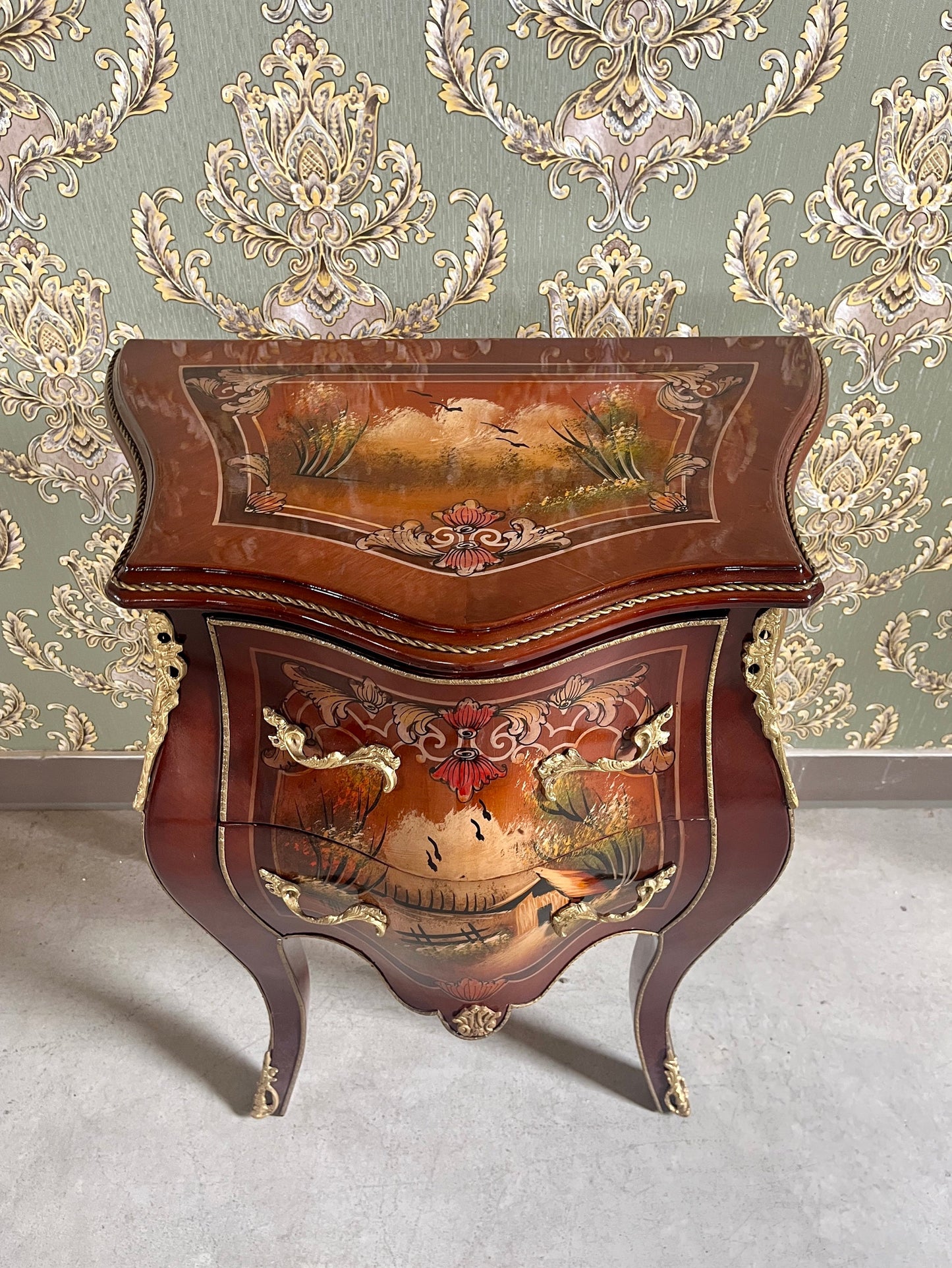 Chest of Drawer Set French Baroque Style Dresser & Night Stand Set Oil Paintings at Top Nostalgic Style Cabinet for Bedroom Decor