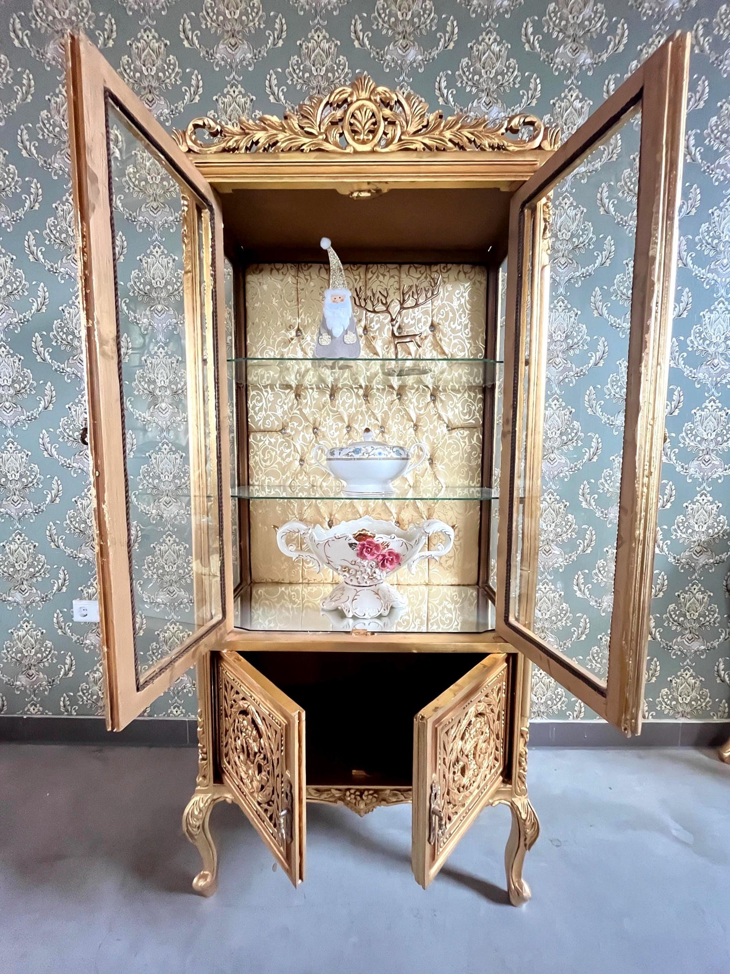 Gold Display Cabinet Retro French Antique Style Showcase in Gold Finish Baroque Rococo Style Glass Cupboard Handmade for Holiday Home Decor