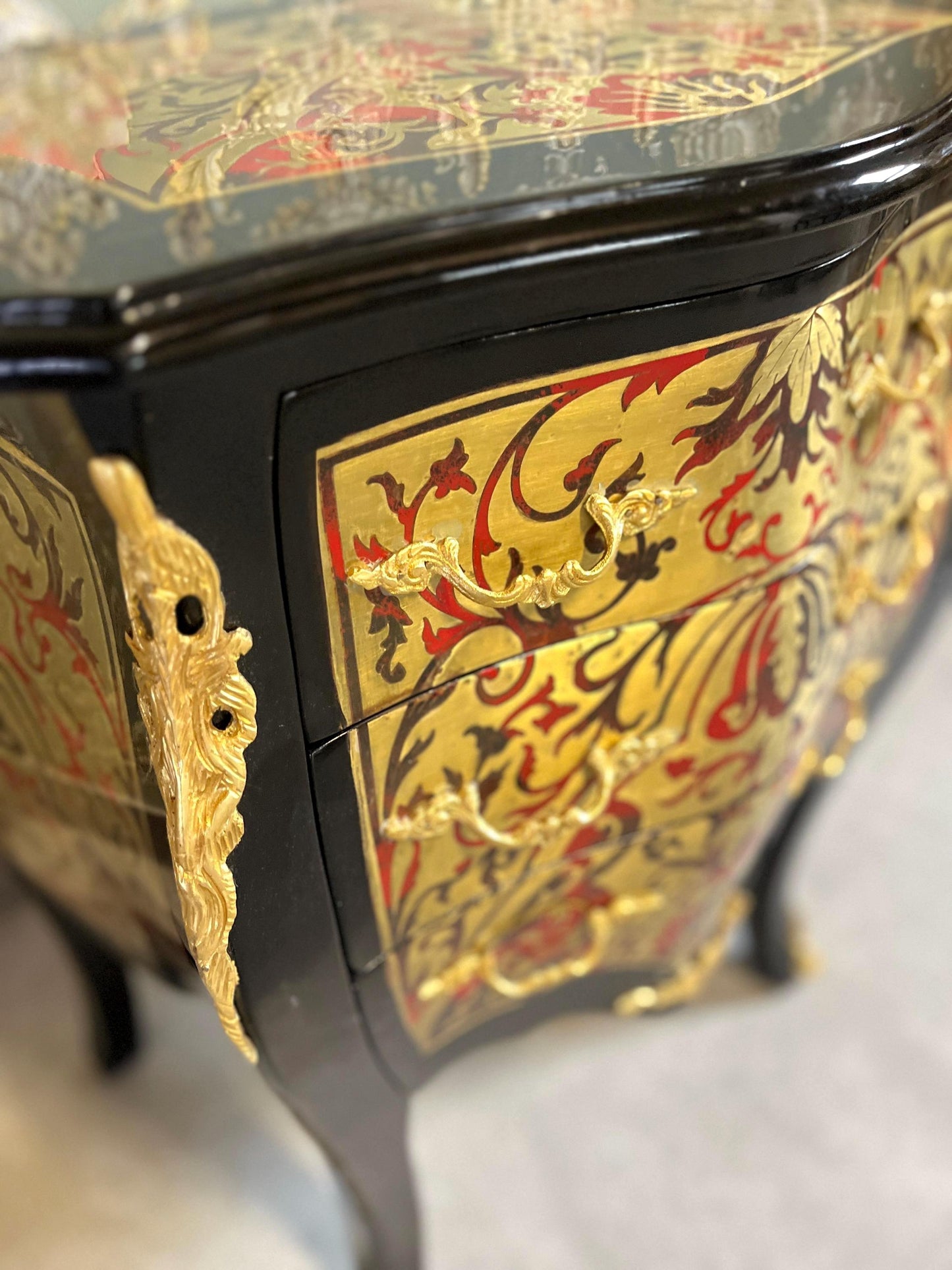 Luxury Chest of Drawers French Rococo Style Handmade Night Stand Gold Painting Front Display Side Table With Bronze Handles  for Home Decor