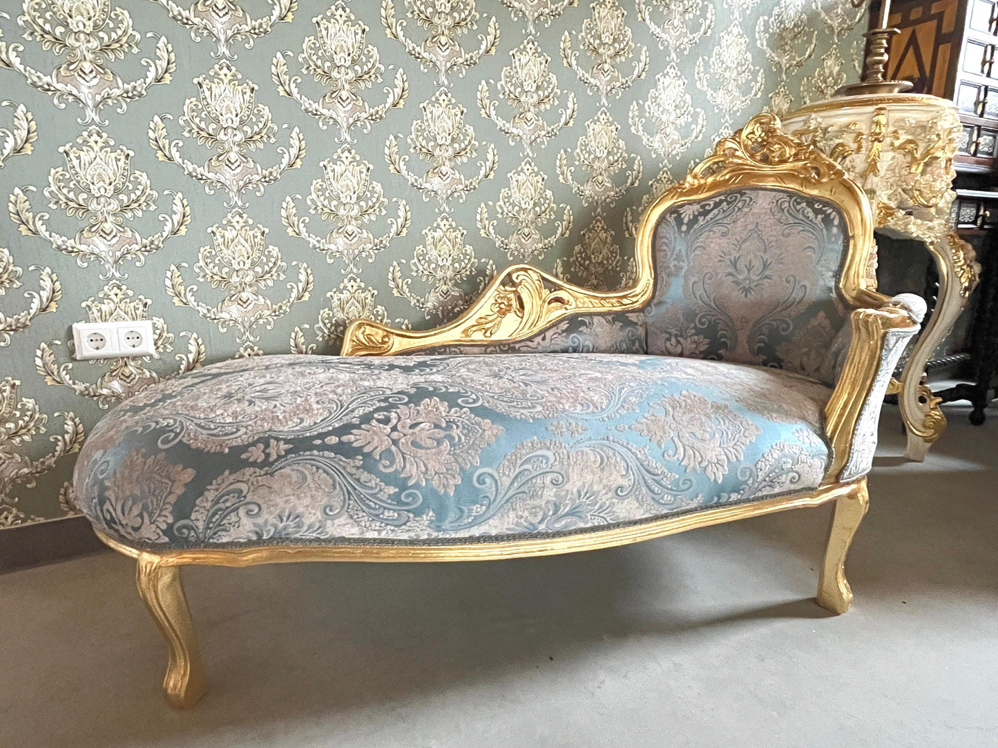 Chaise Longue Blue Velvet French Louis XV Antique Style Bench, Velvet Longue Retro Baroque Style Bench for Lounge Room, for Bedroom Decor