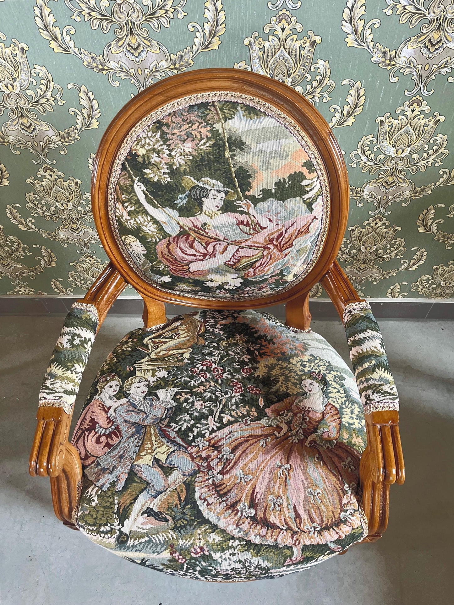 Armchair Classic Baroque Style Wooden Chair in Tapestry Fabric Juliet Love Story Pattern for Lounge Room Decor