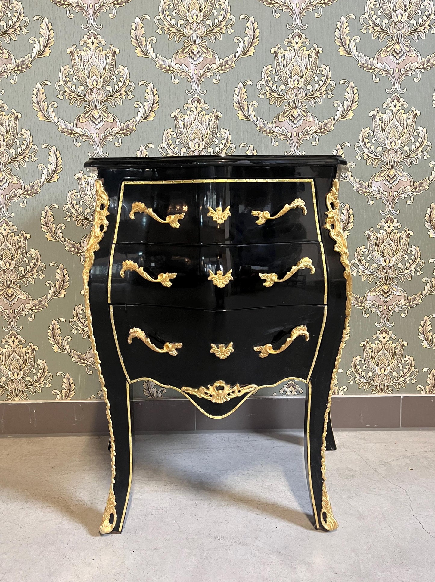 Black Night Stands French Baroque Style Chest of Drawers in Handmade Bedside Table Retro Baroque Rococo Style for bedroom for New Home Decor