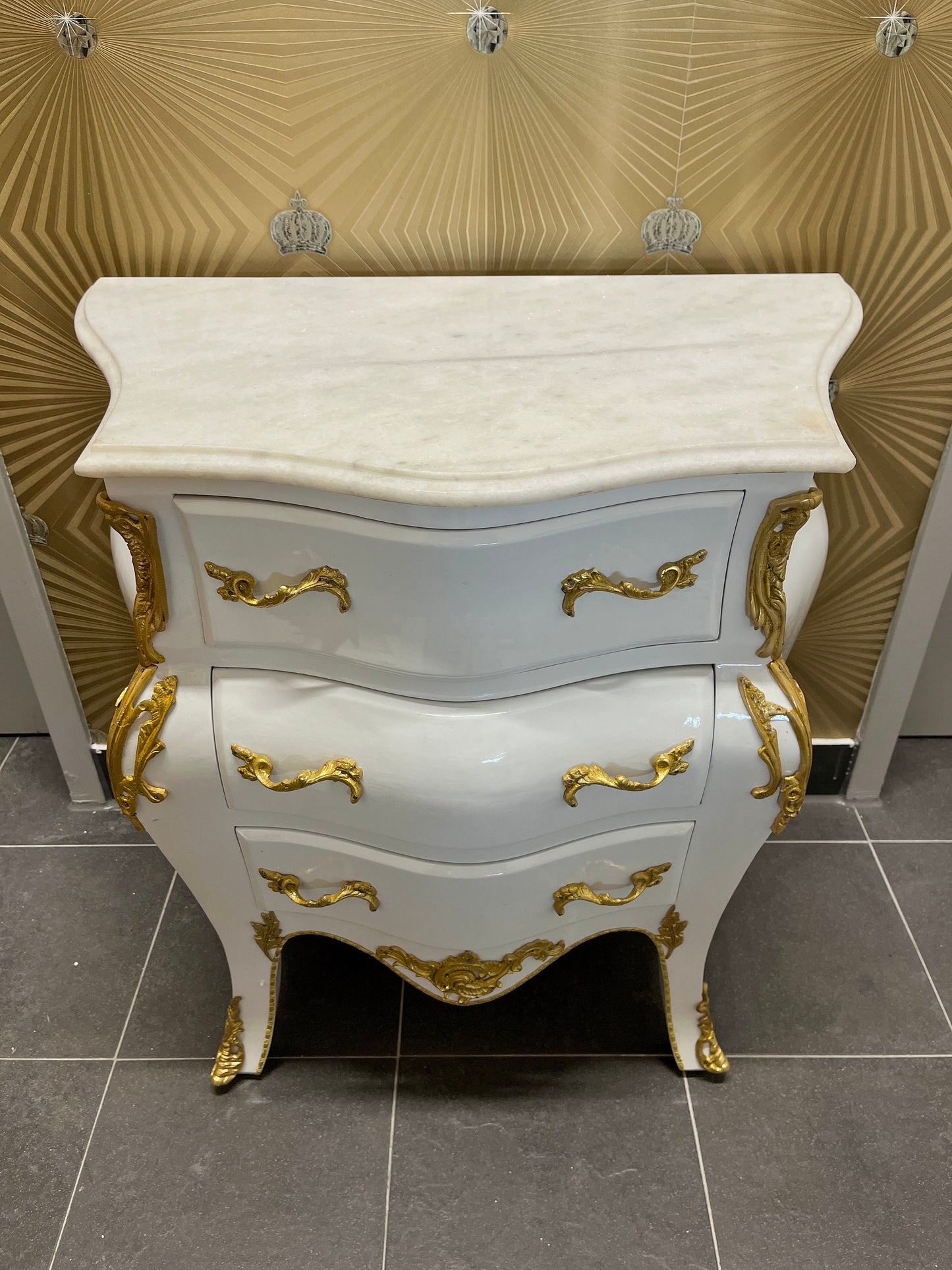 Night Stand Deluxe French Baroque Rococo Style Chest of Drawer in White Colour Bronze Ornaments for Home Decor