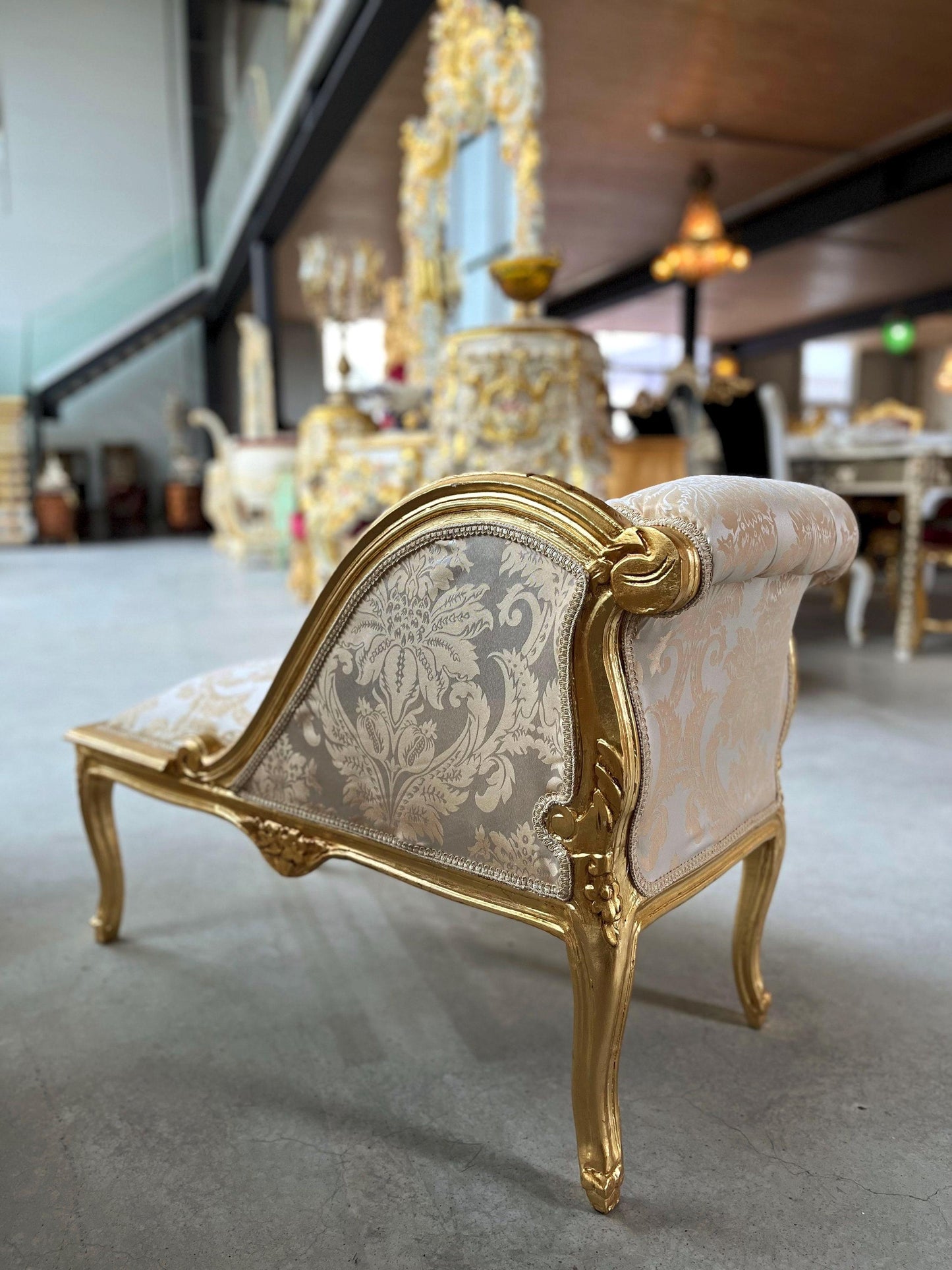 Bench French Louis Style Small Chaise Longue Shiny Ivory Retro Baroque Style Ottoman for Home Decor Ottoman Footstool in Gold Finish