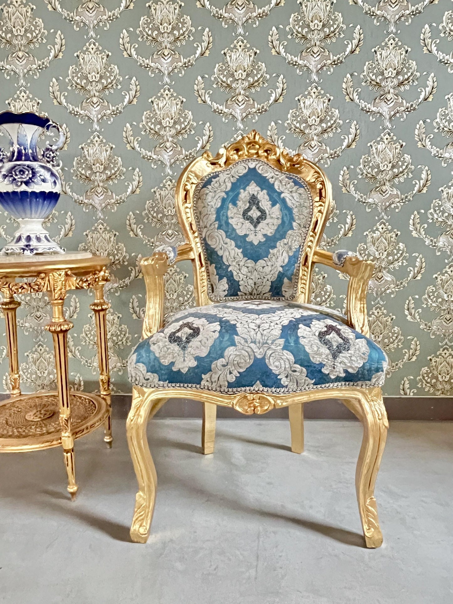 Accent Armchair Louis XV Style Velvet Chair Retro Baroque Rococo Style Armchair in Green Velvet Pattern for Home Decor for Store Display