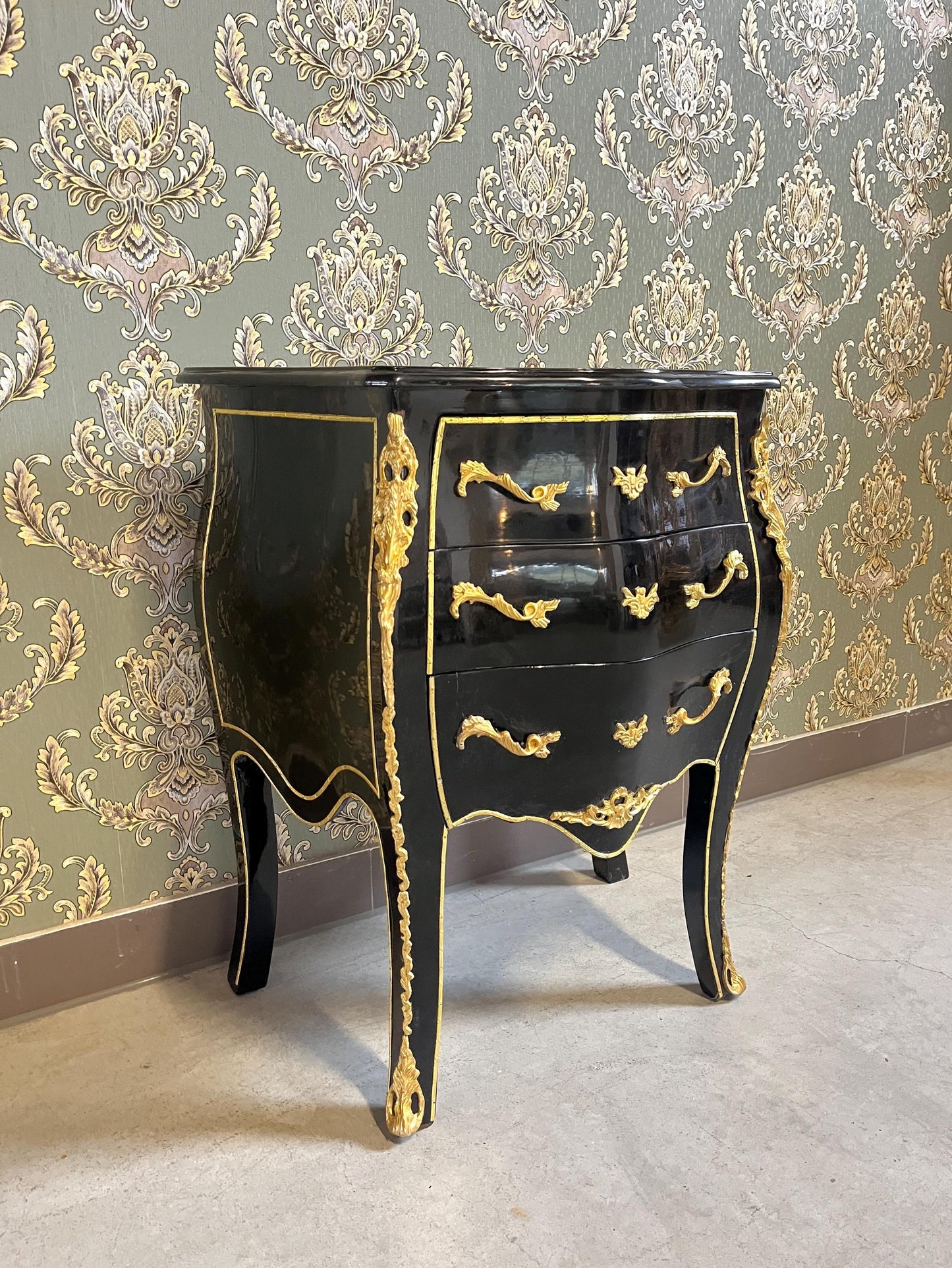 Black Night Stands French Baroque Style Chest of Drawers in Handmade Bedside Table Retro Baroque Rococo Style for bedroom for New Home Decor