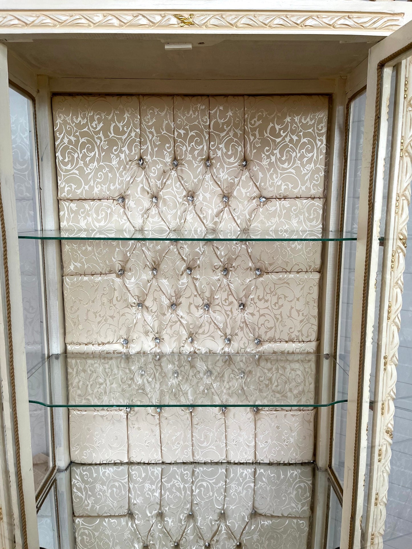 Display Cabinet Wooden French Louis Style Showcase Antique Baroque Style Reproduction in Beige Color