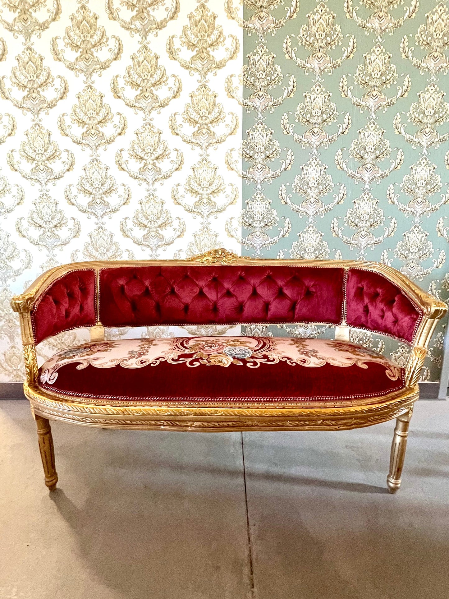 Antique Style Sofa Set Red French Baroque Style Sofa Set in Bordeaux Color French Style Sofa for Lounge Room