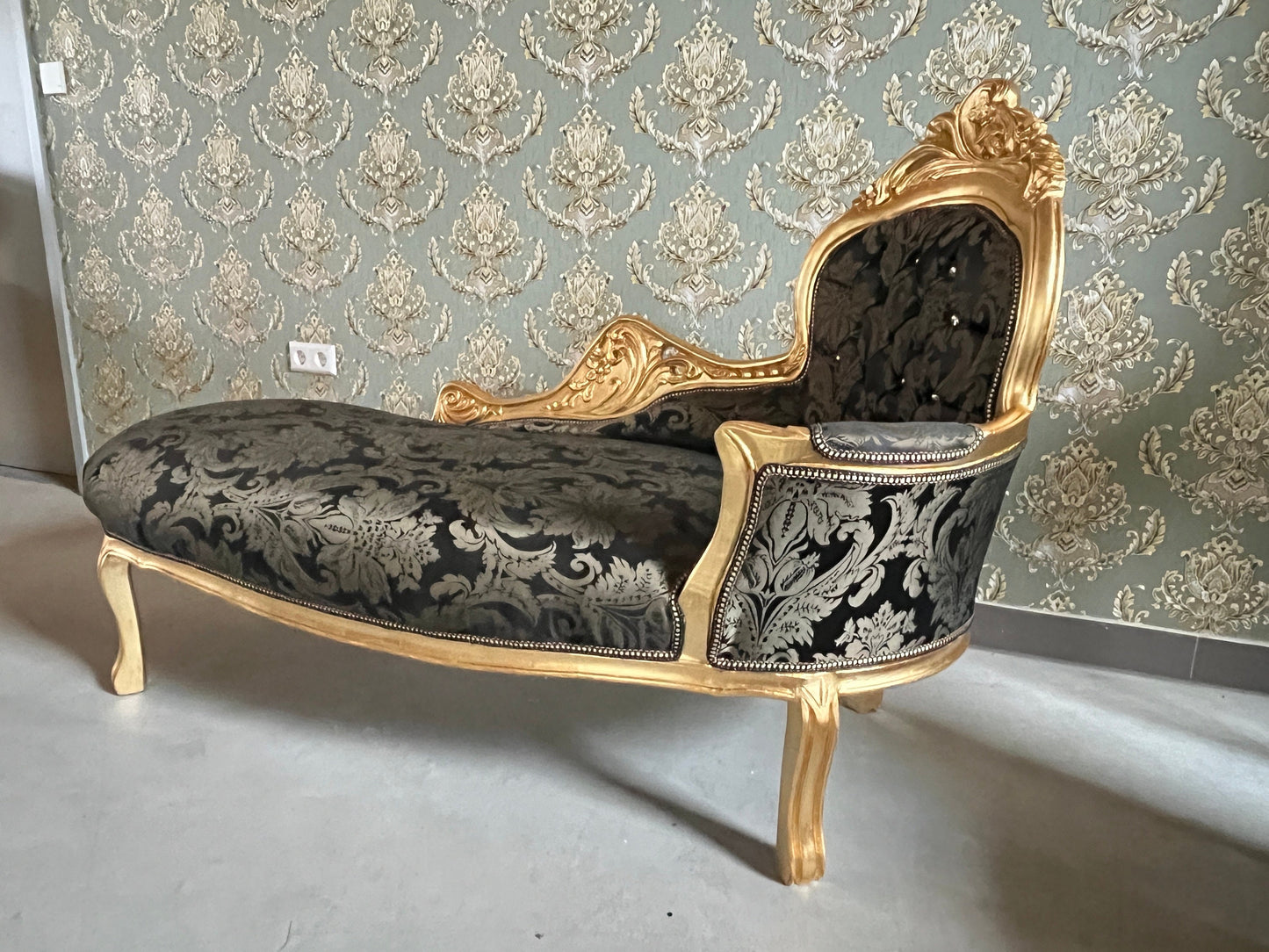 Chaise Longue French Louis Style in Black Floral Fabric Retro Baroque Style Bench in Gold Finish for Home Decor