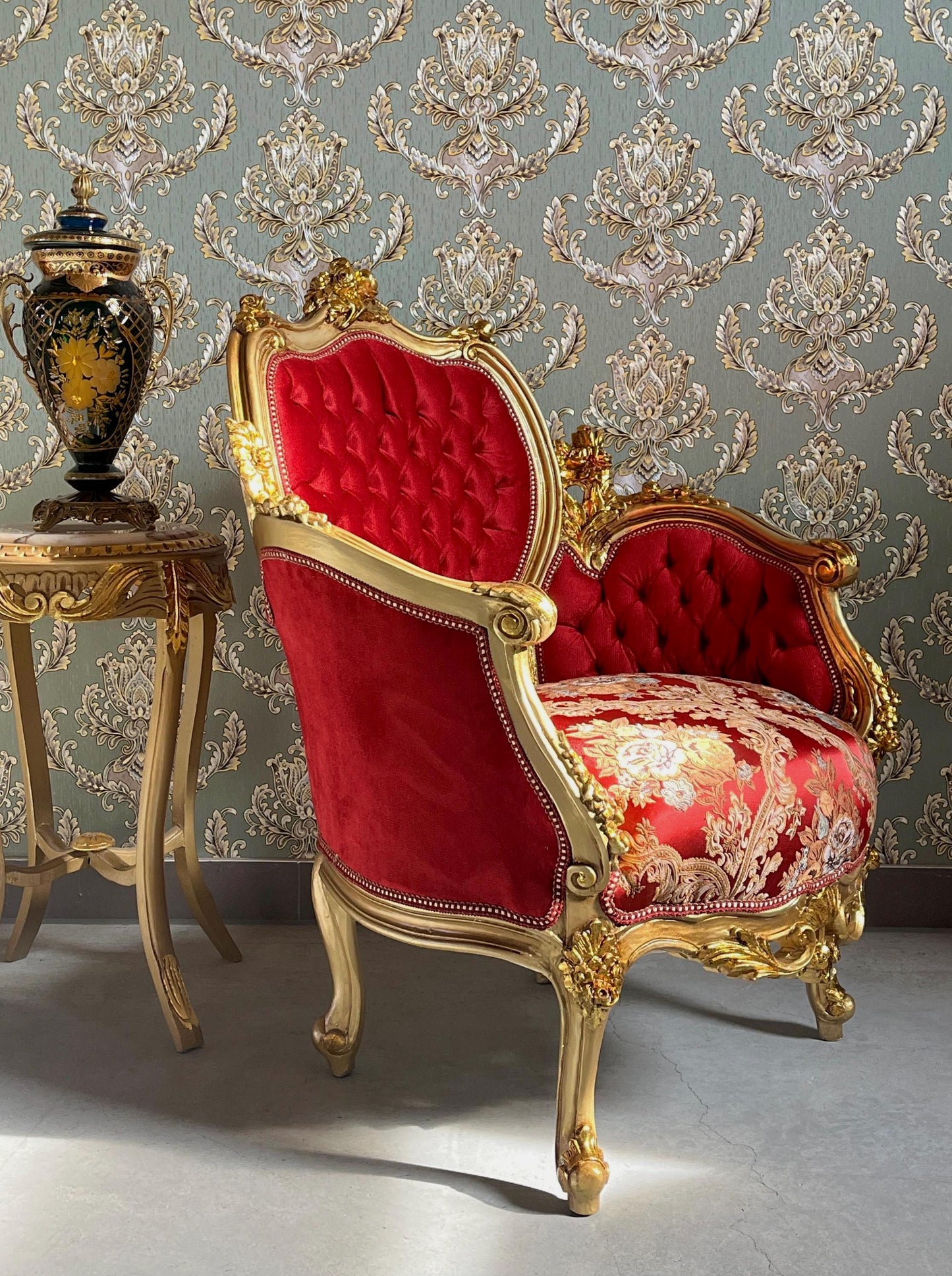 Armchair Antique Baroque Style in Bordeaux Red Lounge Chair in Gold Finish Retro Royal Style Armchair for Wedding Decor Chair or Lounge Room