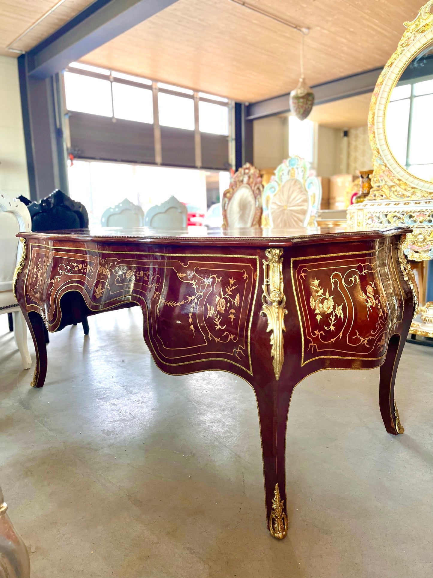 Limitierter handgefertigter Schreibtisch im Barockstil/ Limited Deluxe Desk in French Baroque Style Wooden Desk Nostalgic Antique Look Brown
