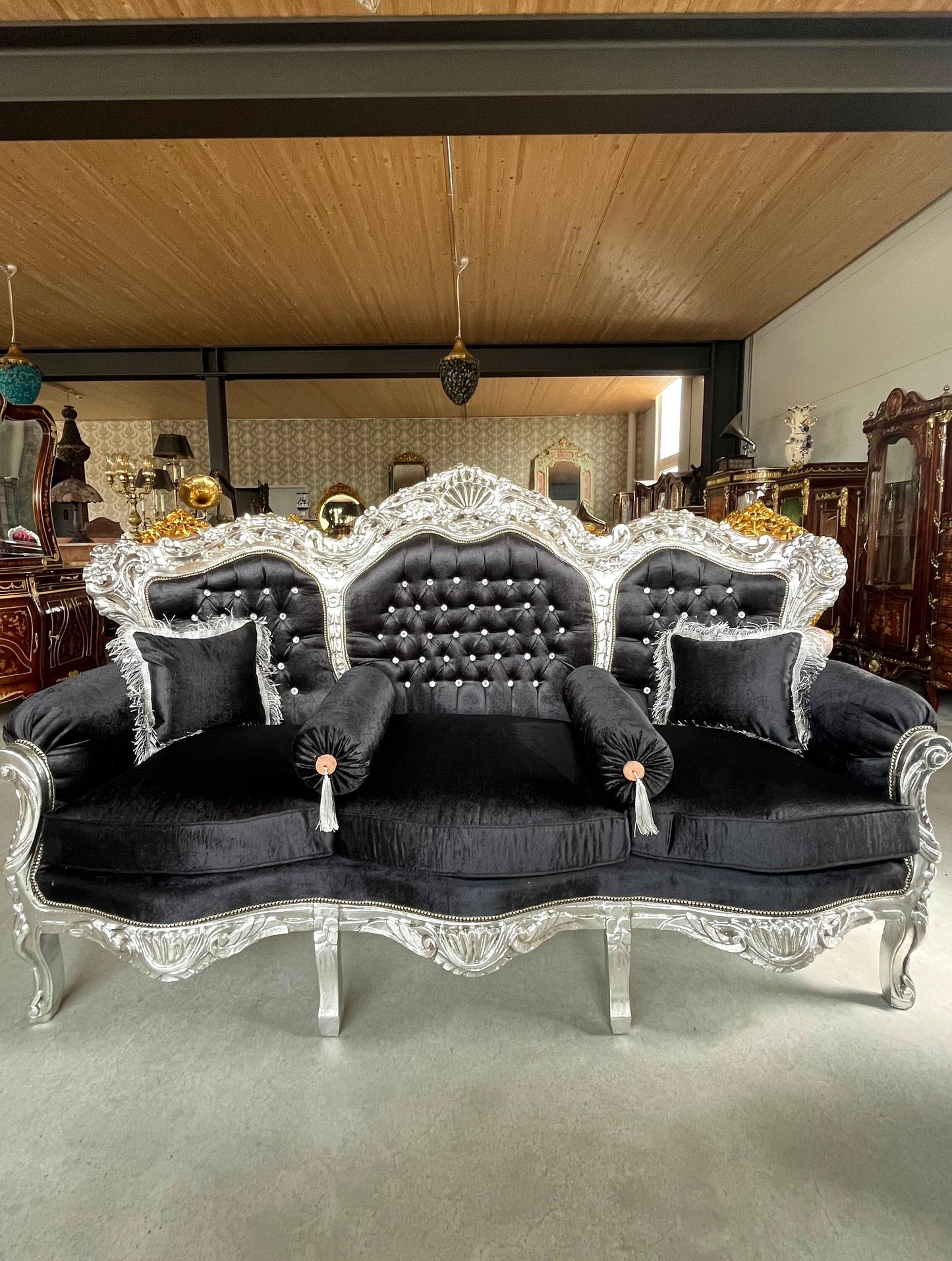Modern Antique Style Sofa Set French Louis Style in Silver Finish for Living Room Sofa Set Baroque Rococo Style Sofa Set in Black for Villa