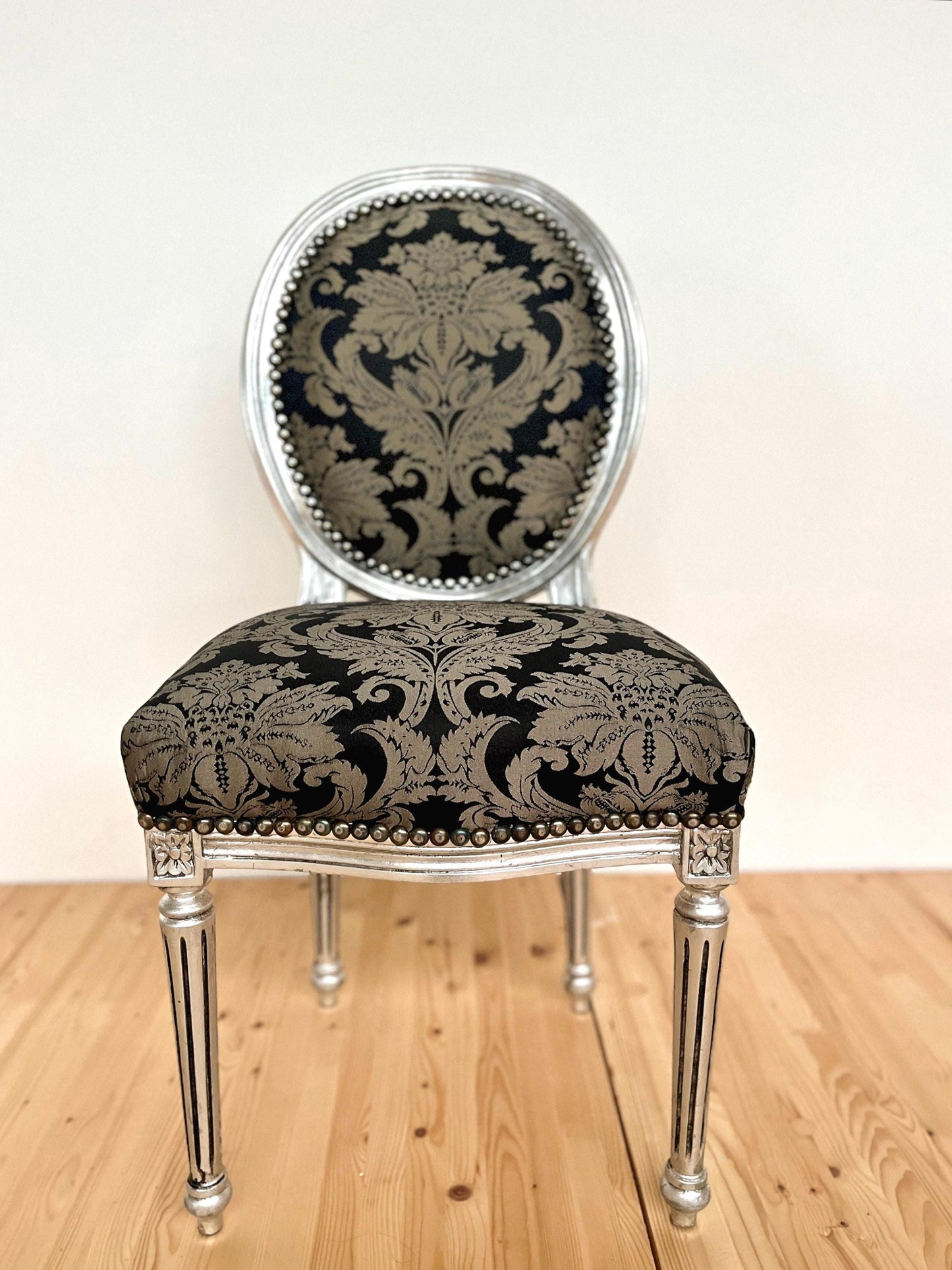 Chair Classic Baroque Style in Silver Black Pattern Dining Chair in Silver Finish for Home Decor