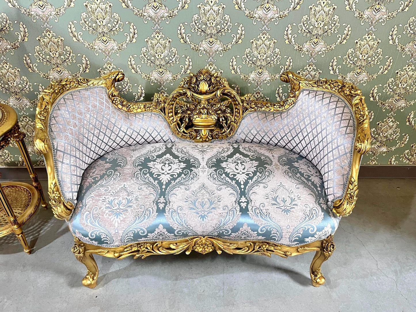 Love Seat Royal Baroque Style Bench Sky Blue Damask Flower Pattern Antique Style Couch in Gold Finish for Housewarming Party Xmas Home Gift