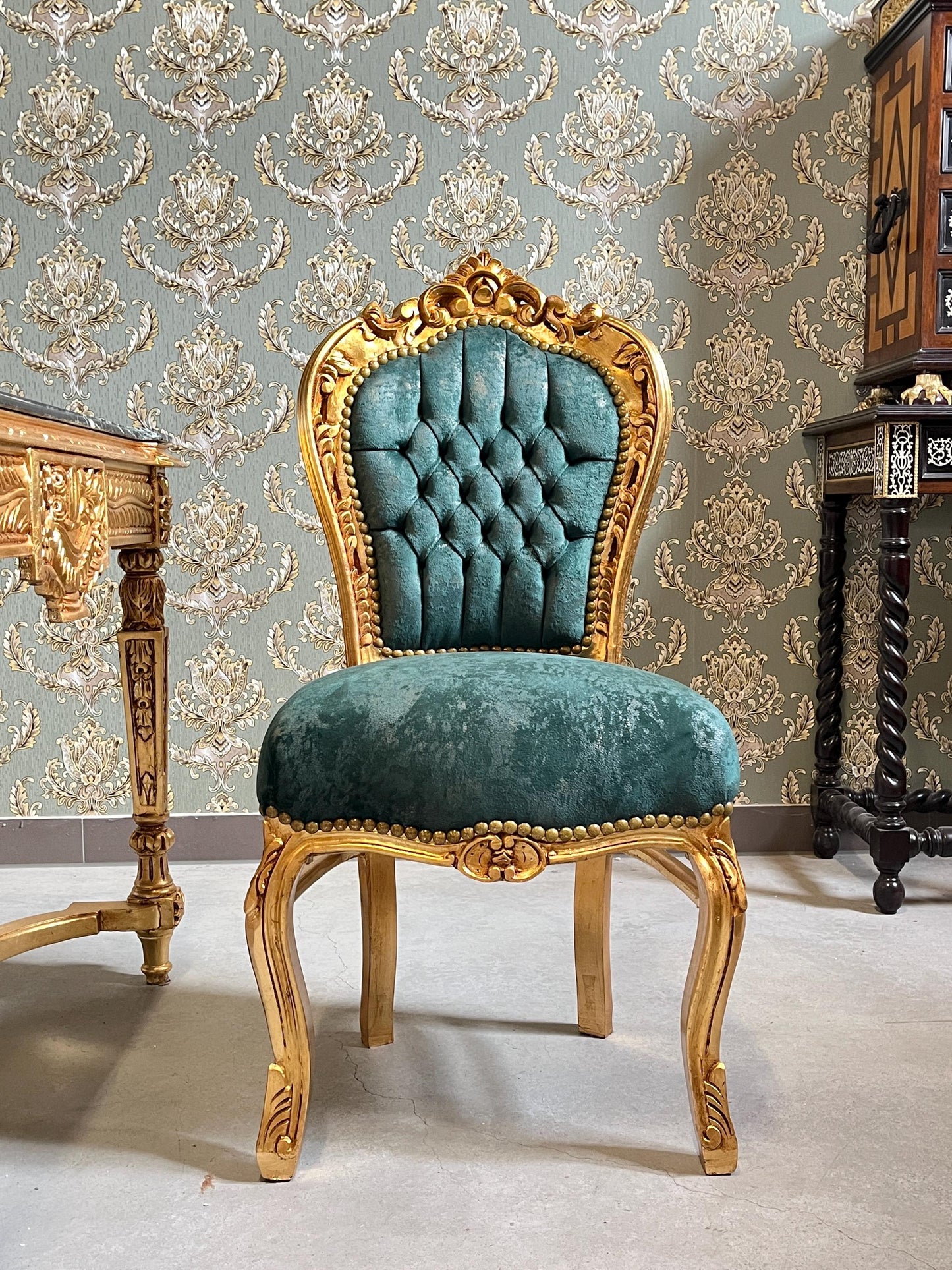 Royal French Style Dining Set Antique Baroque Rococo Style 6 Chairs & Dining Table in Gold Finish Green Marble Antique Gold for Home Décor