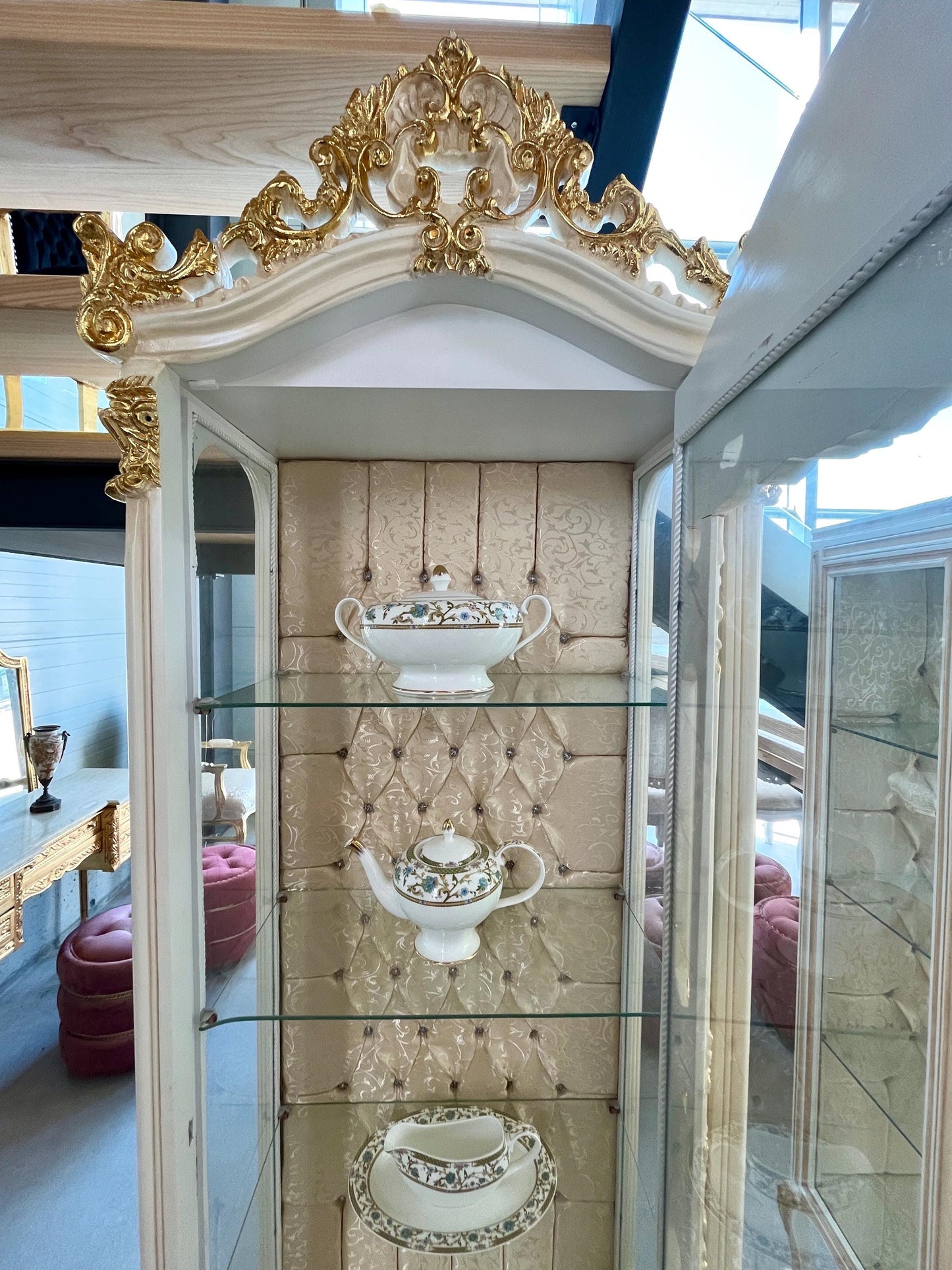 Display Cabinet Retro Baroque Style Showcase in Wooden White Color Gold Leaf Decorated Glass Cabinet in Dining Room Furniture