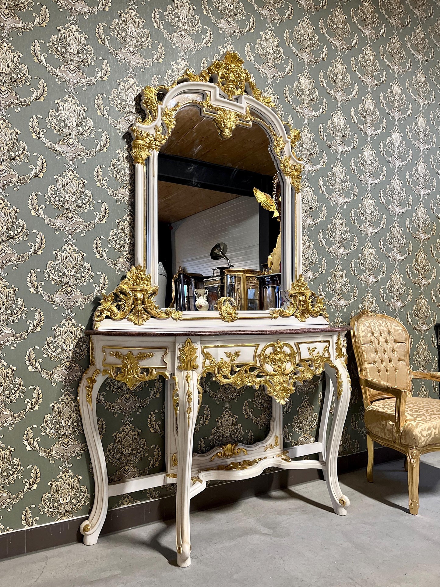 Deluxe Table Console Mirror Set French Antique Style Baroque Rococo Style Red Marble Slab Top in Gold Finish for Home Decor for Hotel Decor