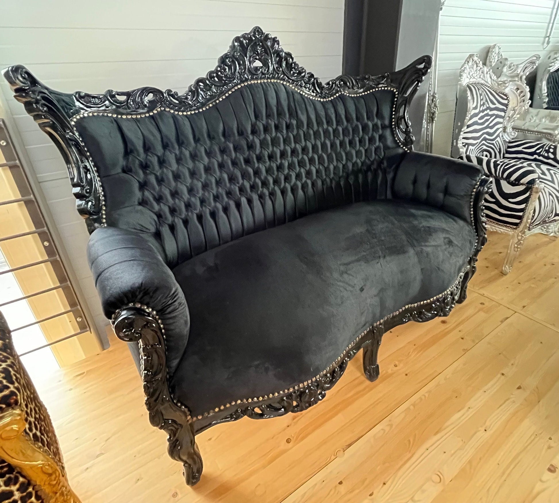 Lounge Sofa Barock Sofa im französischen Stil für Bar Salon Nachtclub / Lounge Sofa Baroque French Style Love Seat for Bar Salon Nightclub