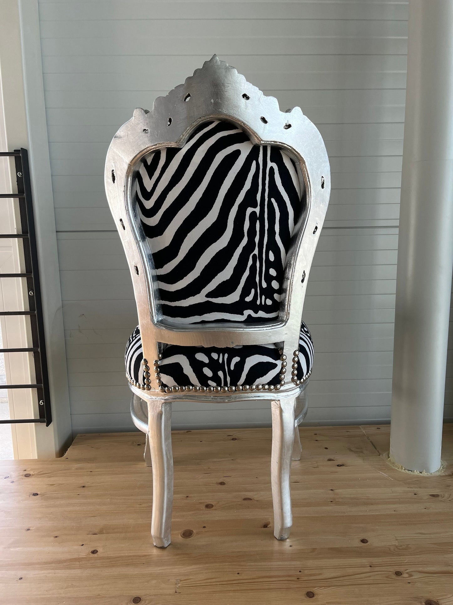 French Baroque, Rococo, Barock Rokoko Stil Stuhl Chair- Silver Zebra