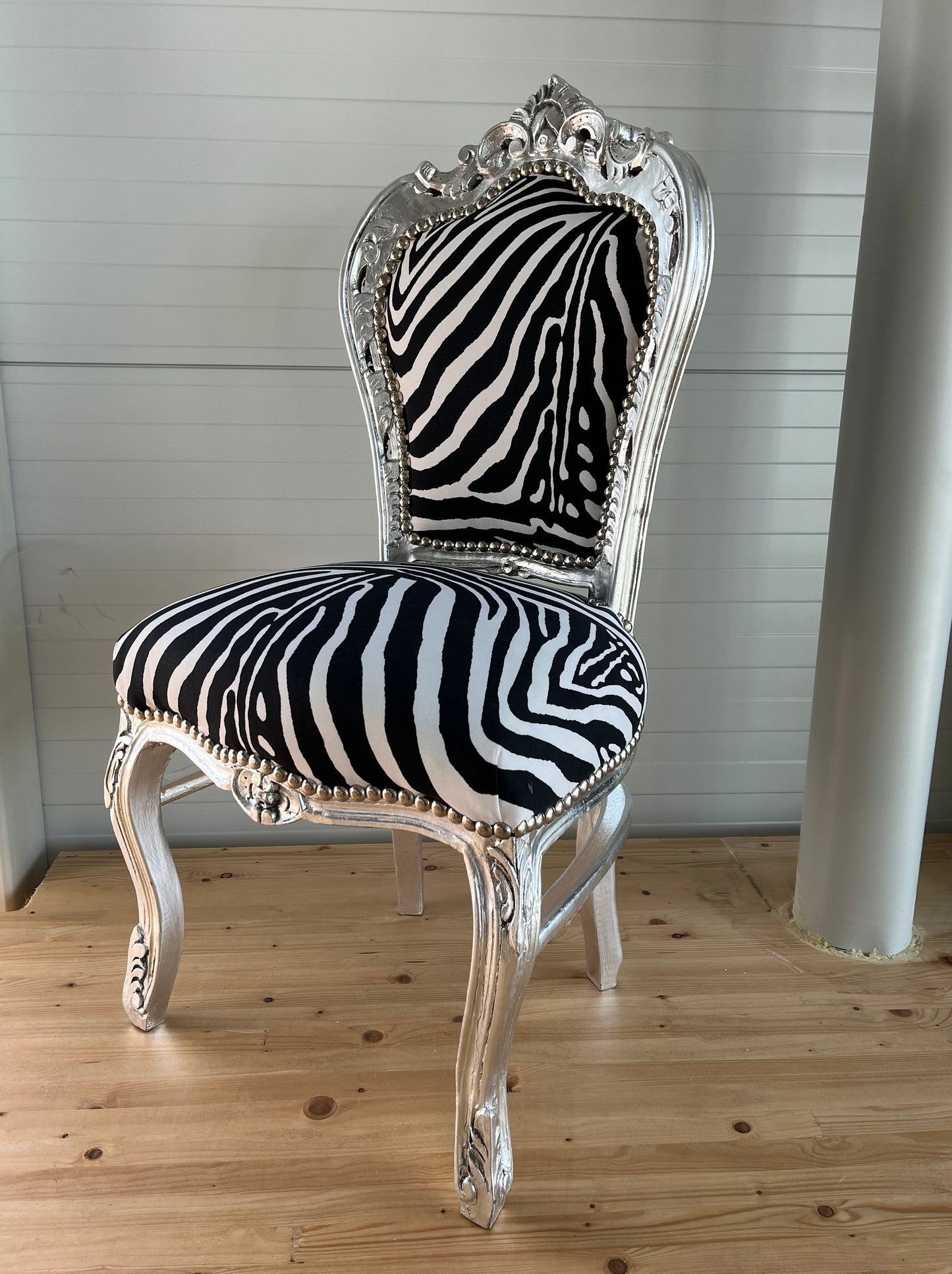 French Baroque, Rococo, Barock Rokoko Stil Stuhl Chair- Silver Zebra
