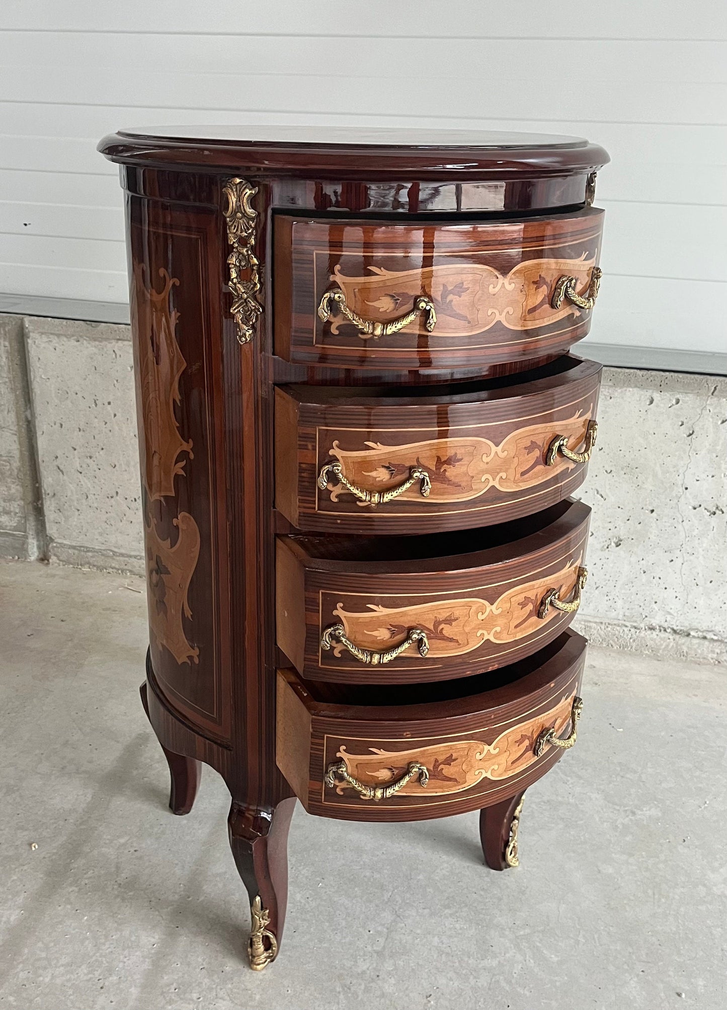 Louis Möbel Kommode Nachttisch im Antik Stil- Runden/ Chest of Drawer French Baroque Antique Style Night Stand in Round Shape Brown