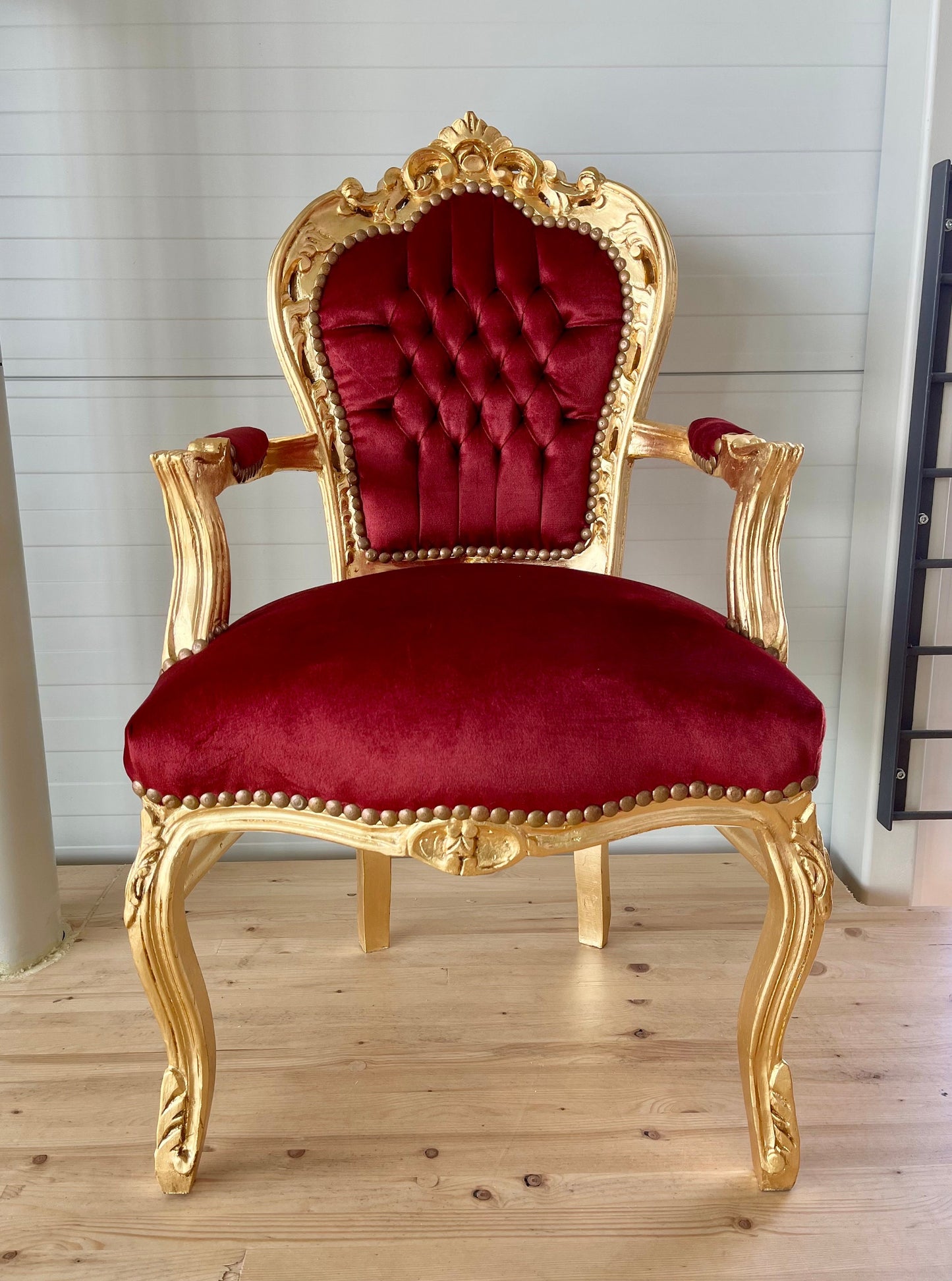 Armchair French Louis Style Red Velvet Dining Chair Antique Style Baroque Rococo Style Armchair in Gold Finish for Home