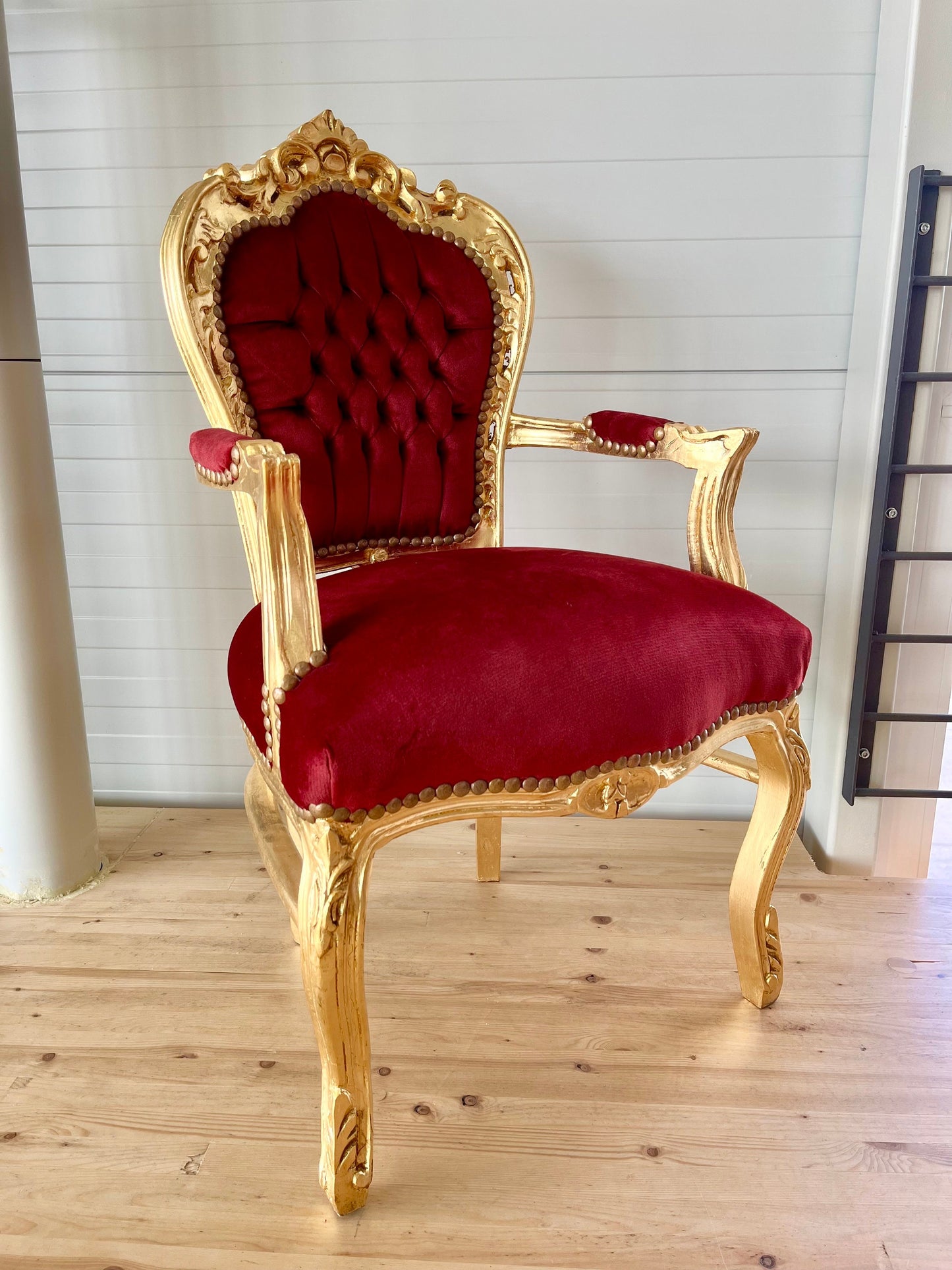 Armchair French Louis Style Red Velvet Dining Chair Antique Style Baroque Rococo Style Armchair in Gold Finish for Home