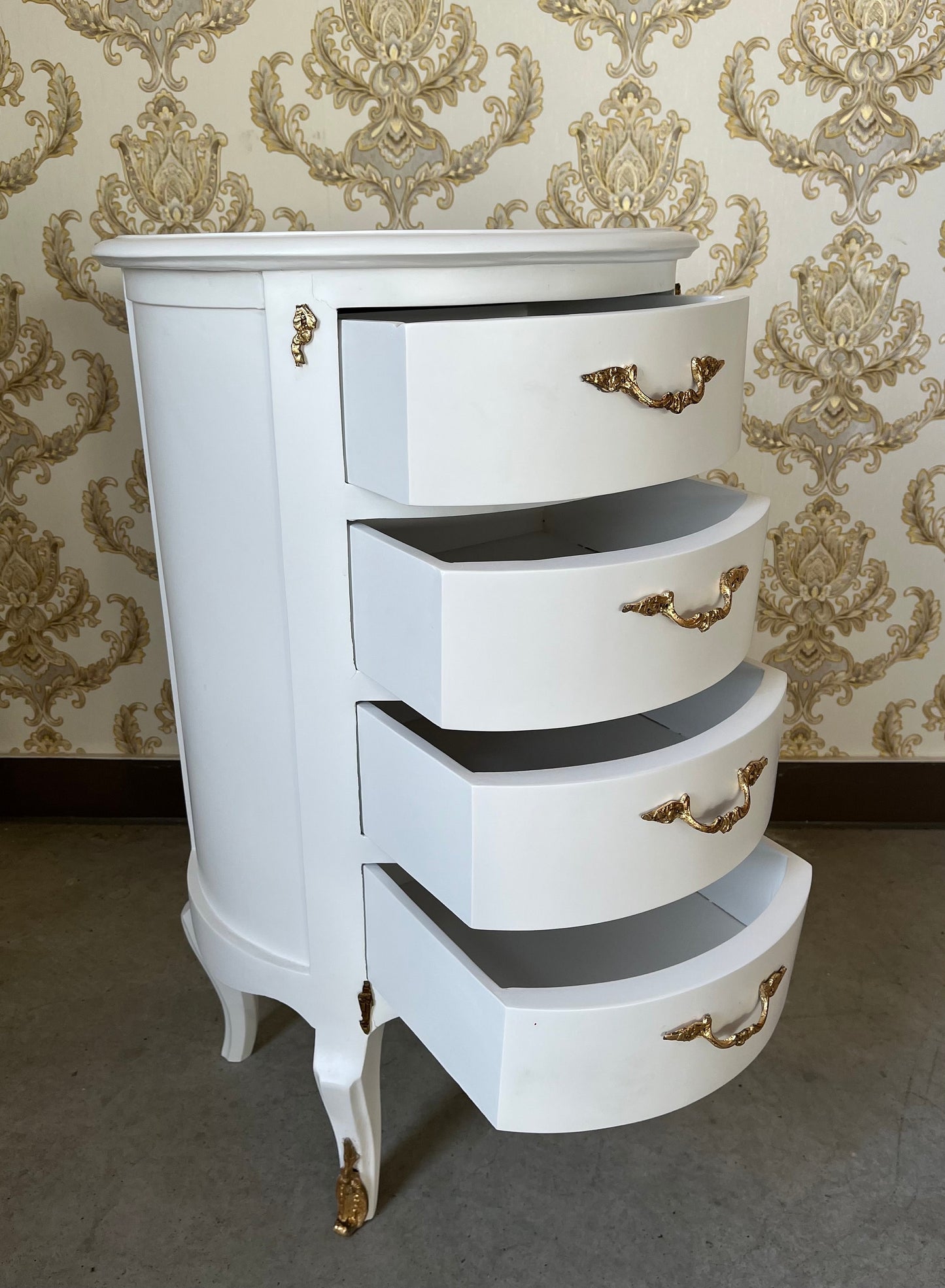 Night Stand White Color Baroque Chest of Drawers with Brass Handles Round Bedside Table Nostalgic French Style Night Stand for Bedroom Decor
