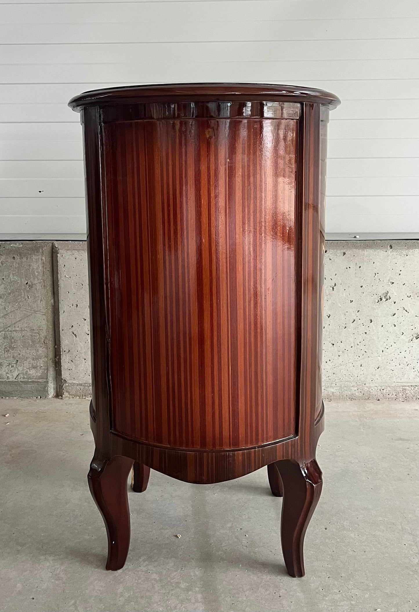 Louis Möbel Kommode Nachttisch im Antik Stil- Runden/ Chest of Drawer French Baroque Antique Style Night Stand in Round Shape Brown