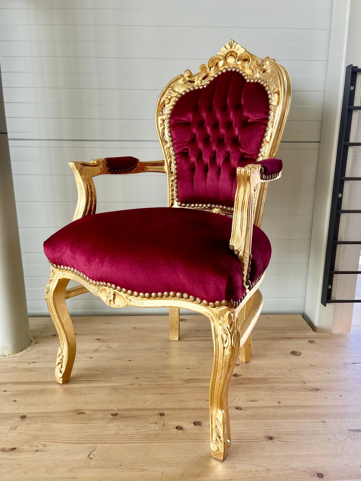 Armchair French Louis Style Red Velvet Dining Chair Antique Style Baroque Rococo Style Armchair in Gold Finish for Home