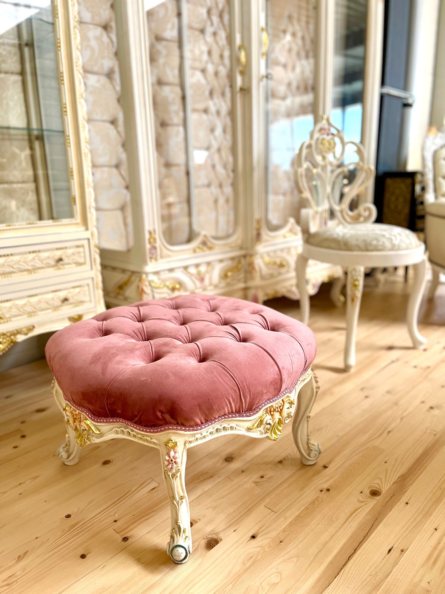 Französischer Barock-Fußhocker/ French Baroque Style Footstool- Rosa